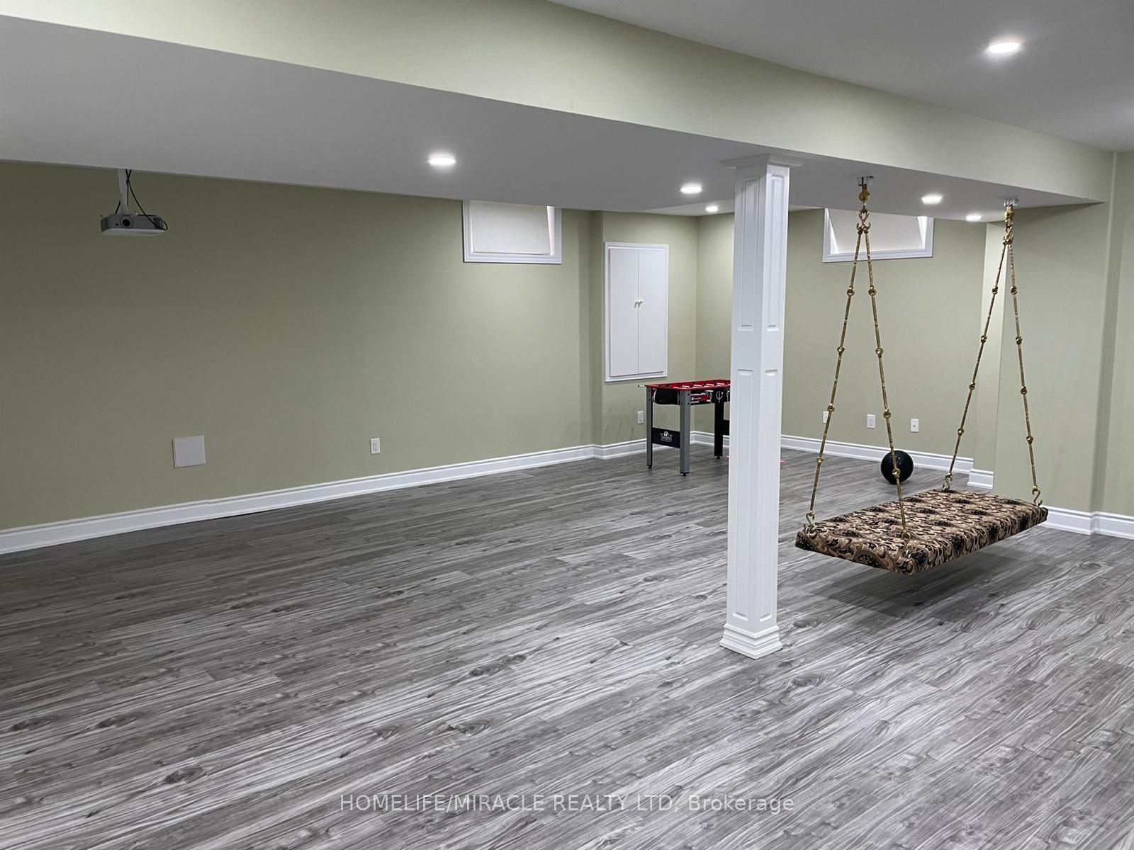 Photo 40 of 11 Hertonia Street, Brampton, Toronto Gore Rural Estate — HOMEH