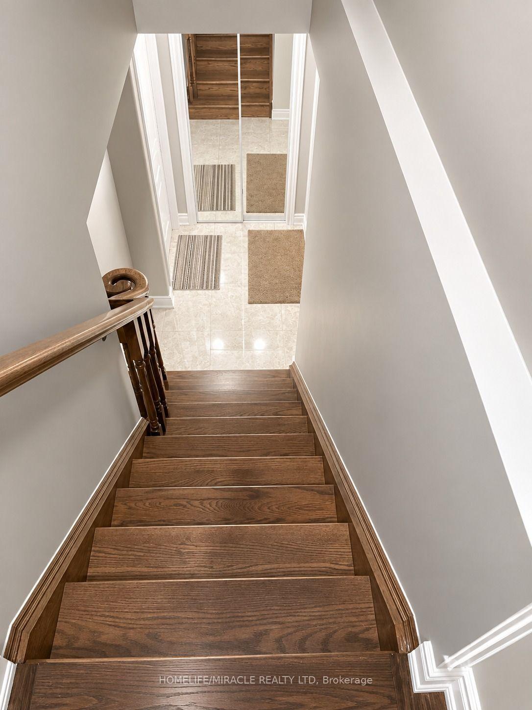 Photo 15 of 11 Hertonia Street, Brampton, Toronto Gore Rural Estate — HOMEH