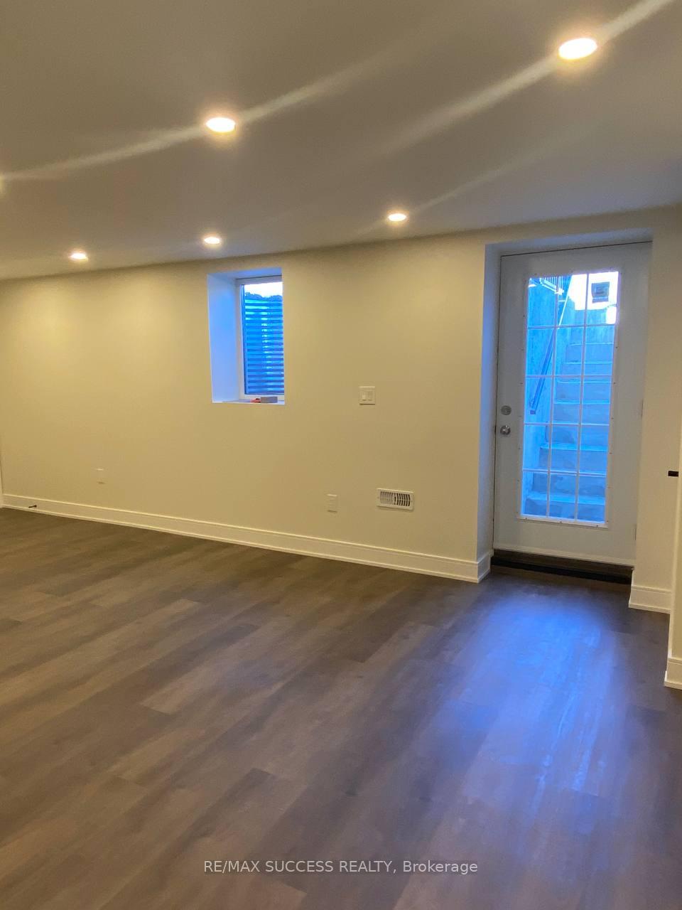Photo 30 of Unit Lower unit, 566 Yates Drive, Milton, Coates — HOMEH