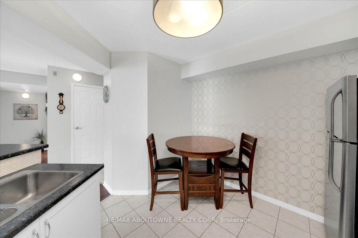 Photo 14 of Unit 203, 3499 Upper Middle Road, Burlington, Headon — HOMEH