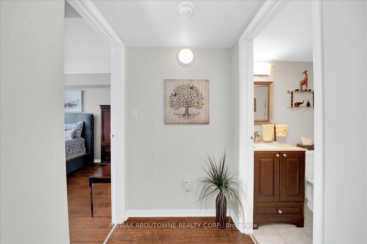 Photo 15 of Unit 203, 3499 Upper Middle Road, Burlington, Headon — HOMEH