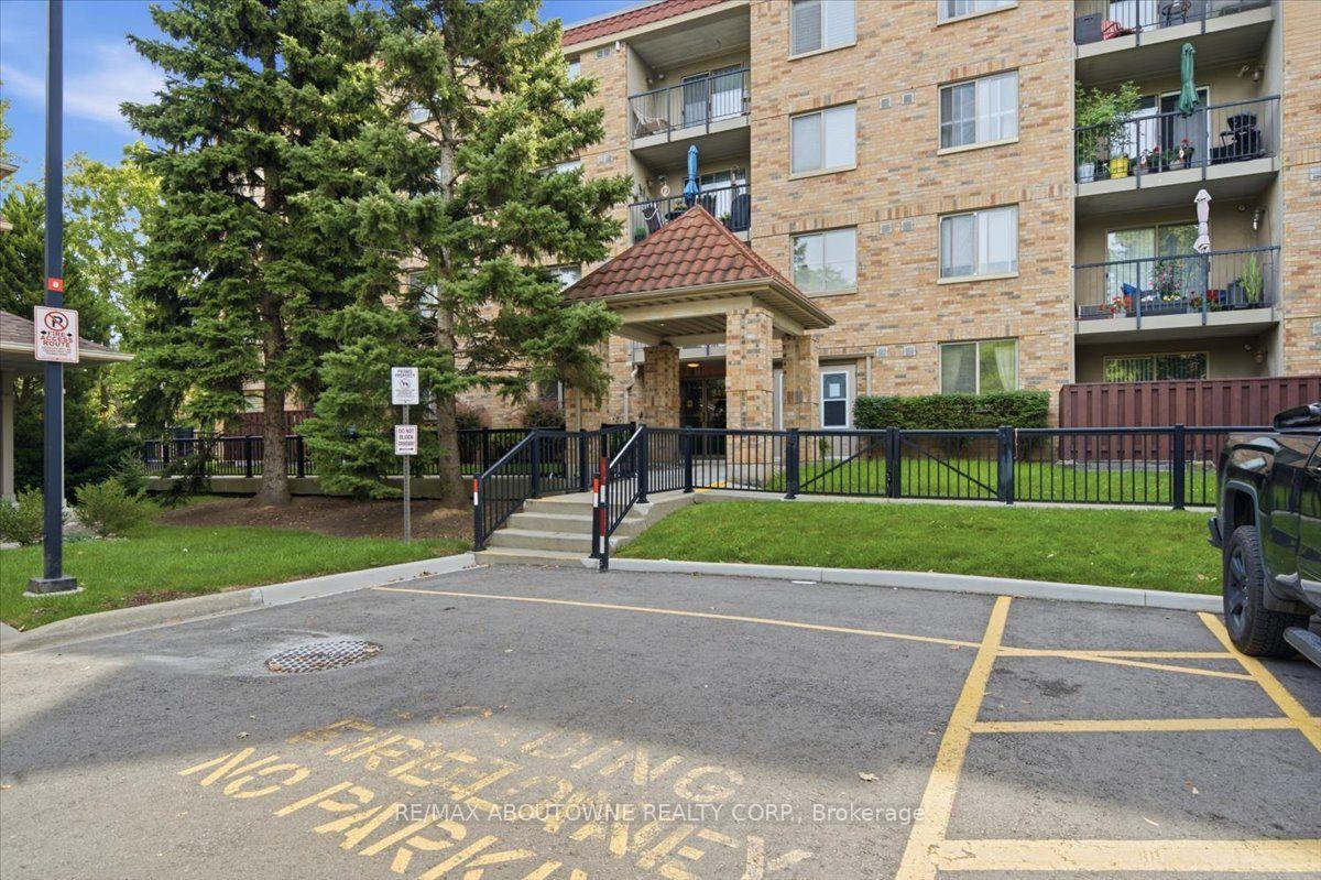 Photo 33 of Unit 203, 3499 Upper Middle Road, Burlington, Headon — HOMEH