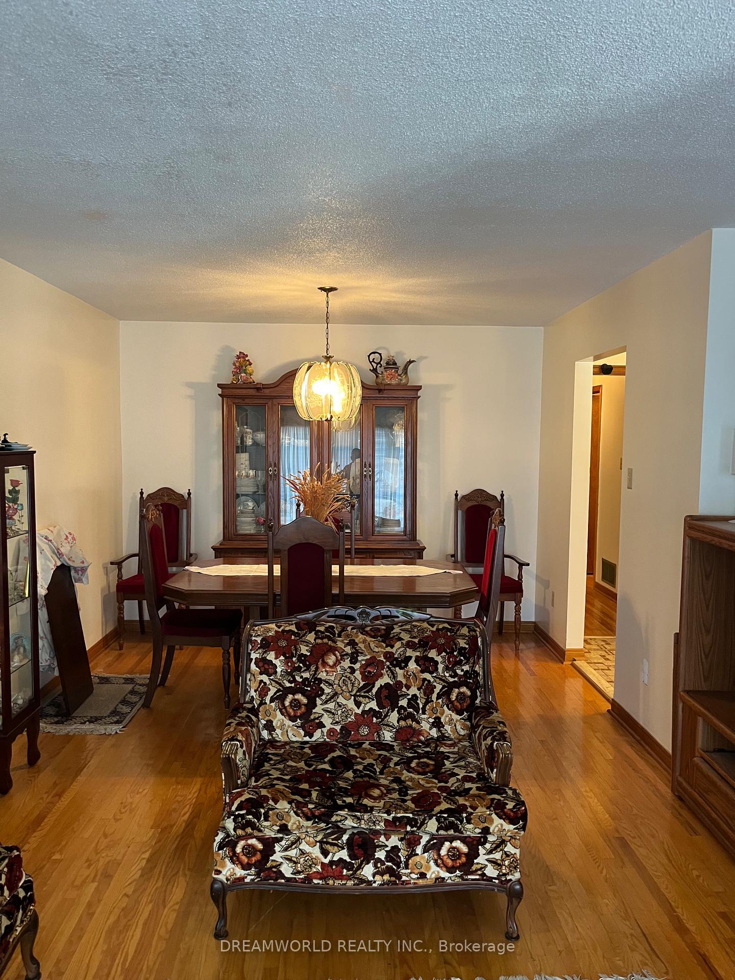 Photo 8 of 86 Arleta Avenue, North York, Glenfield-Jane Heights — HOMEH