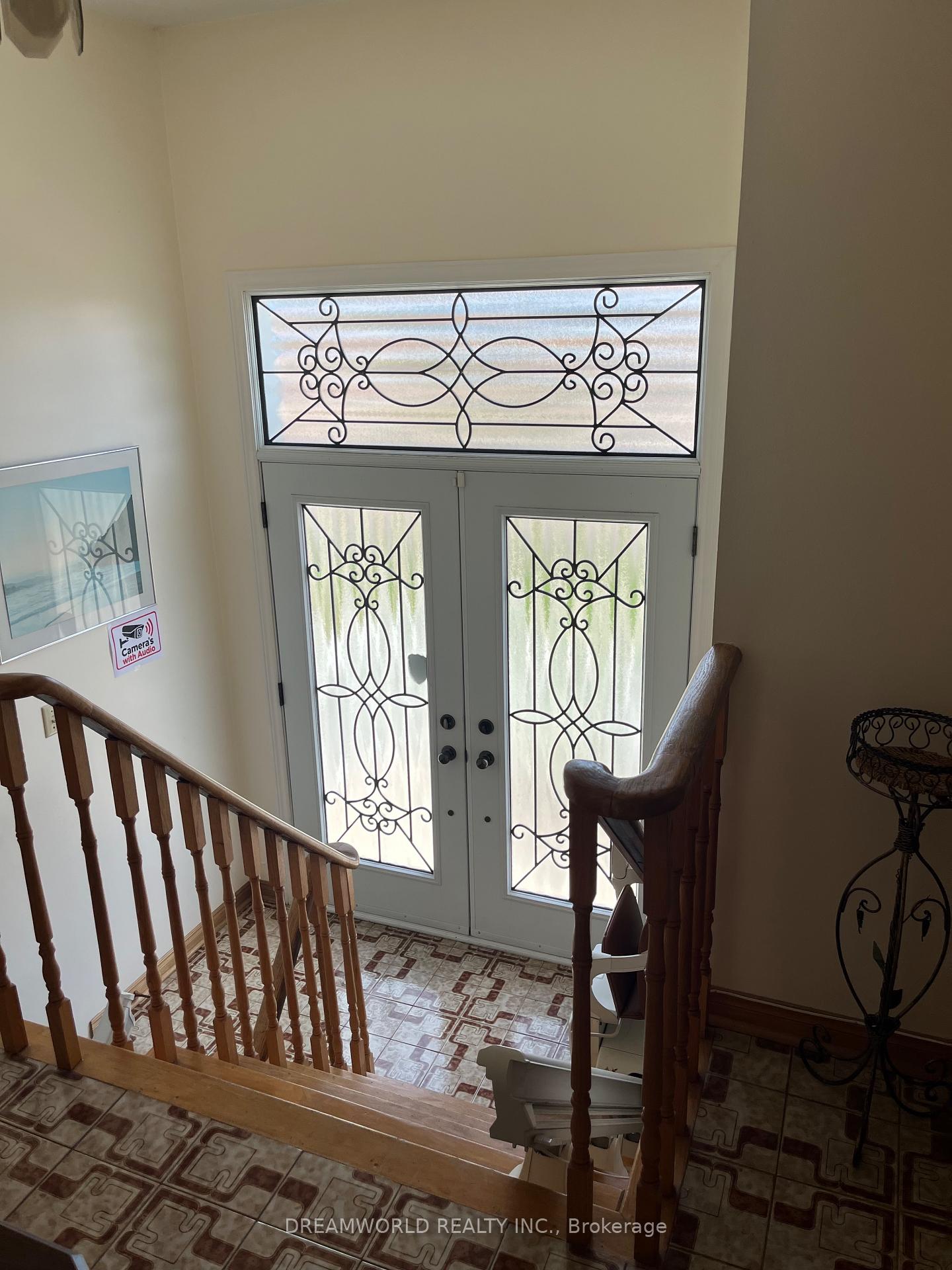 Photo 5 of 86 Arleta Avenue, North York, Glenfield-Jane Heights — HOMEH