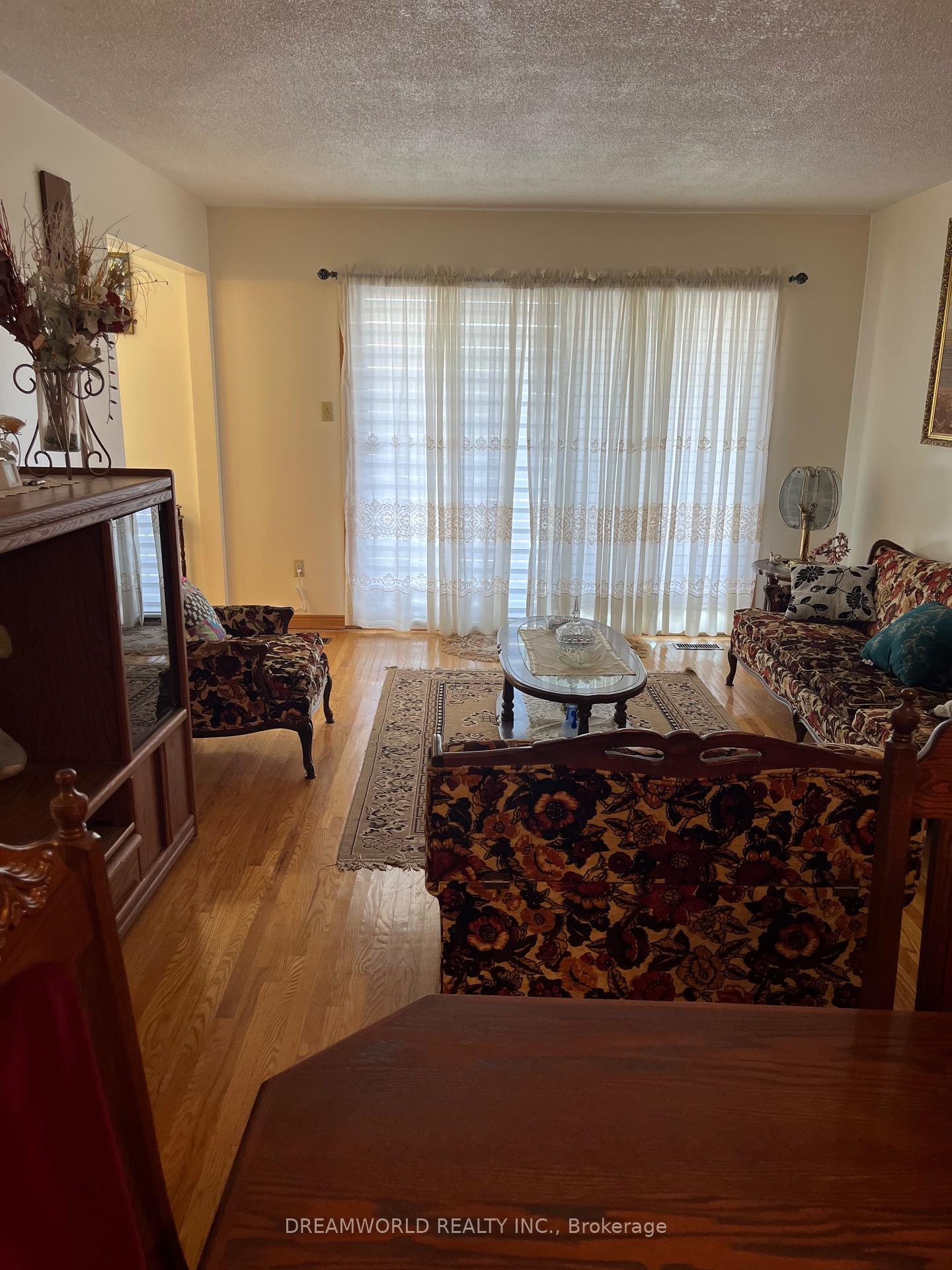 Photo 6 of 86 Arleta Avenue, North York, Glenfield-Jane Heights — HOMEH