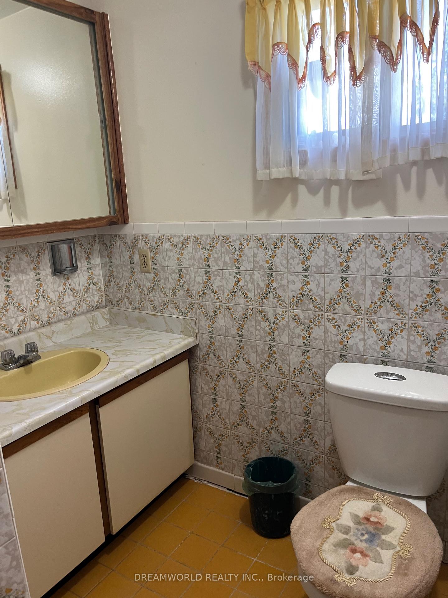 Photo 16 of 86 Arleta Avenue, North York, Glenfield-Jane Heights — HOMEH