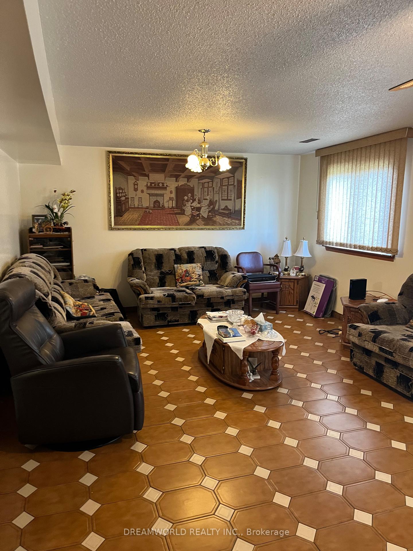 Photo 17 of 86 Arleta Avenue, North York, Glenfield-Jane Heights — HOMEH