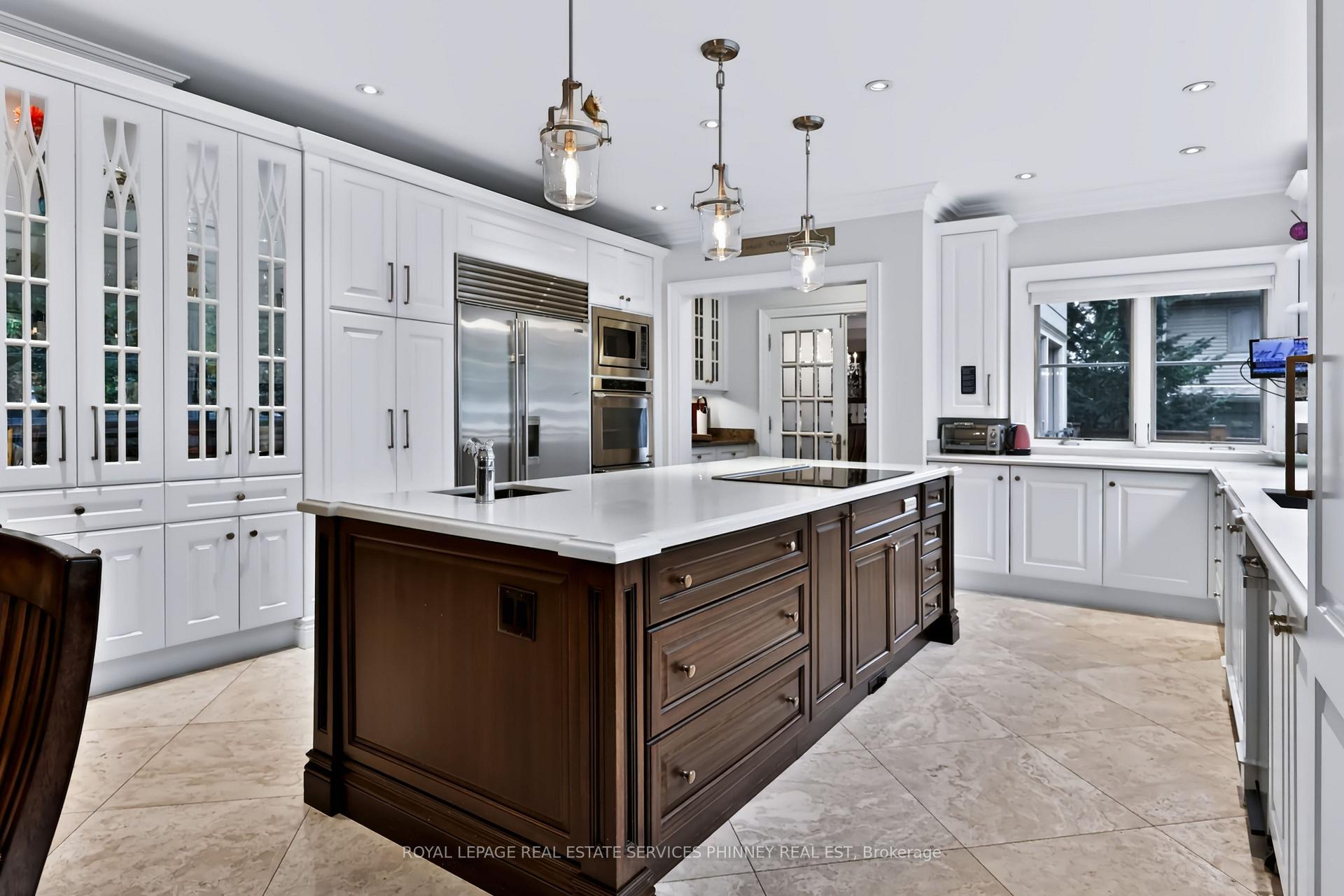 Photo 8 of 541 Arrowhead Road, Mississauga, Lorne Park — HOMEH