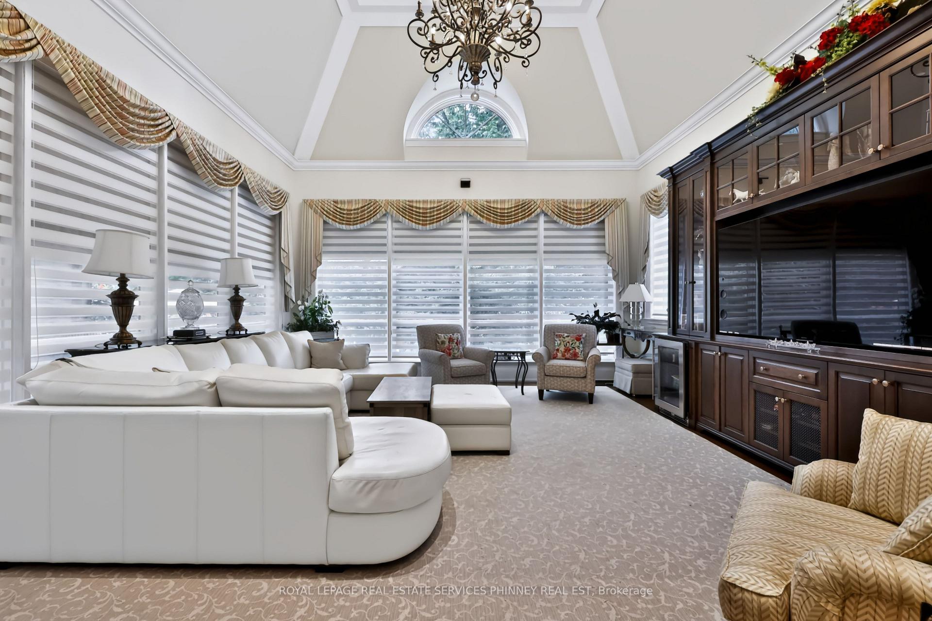 Photo 13 of 541 Arrowhead Road, Mississauga, Lorne Park — HOMEH