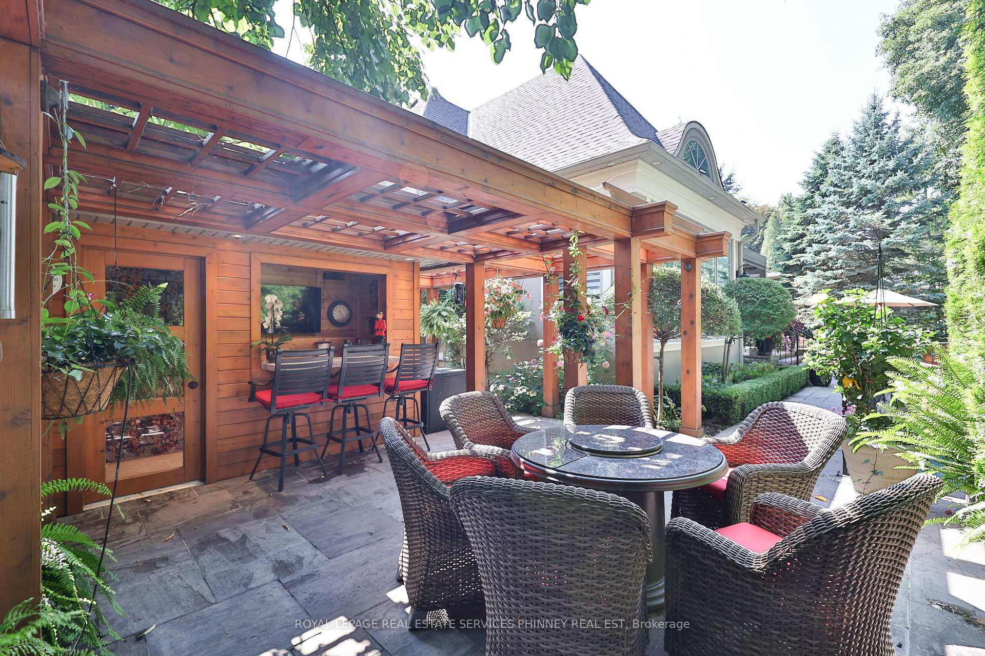 Photo 37 of 541 Arrowhead Road, Mississauga, Lorne Park — HOMEH