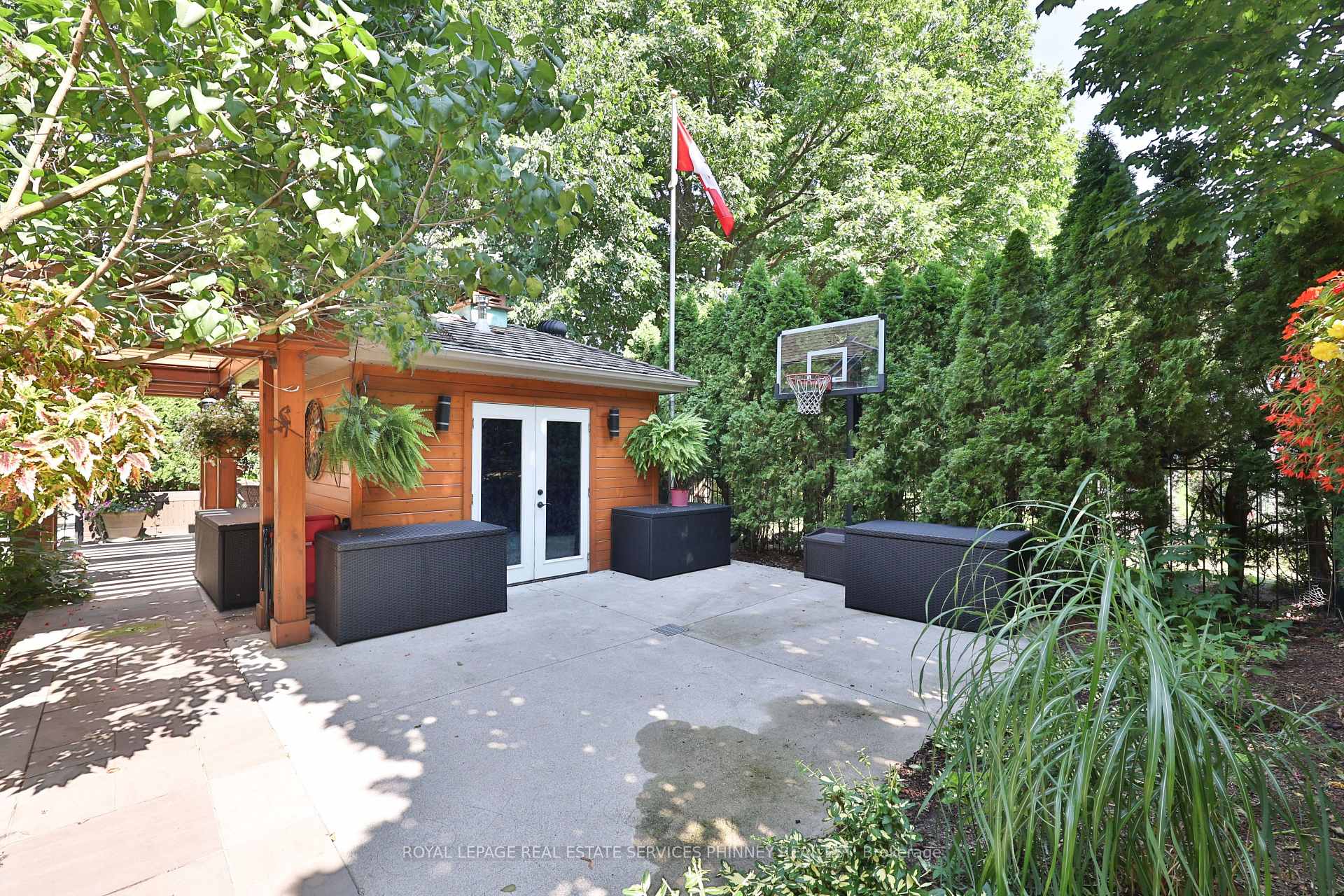 Photo 39 of 541 Arrowhead Road, Mississauga, Lorne Park — HOMEH