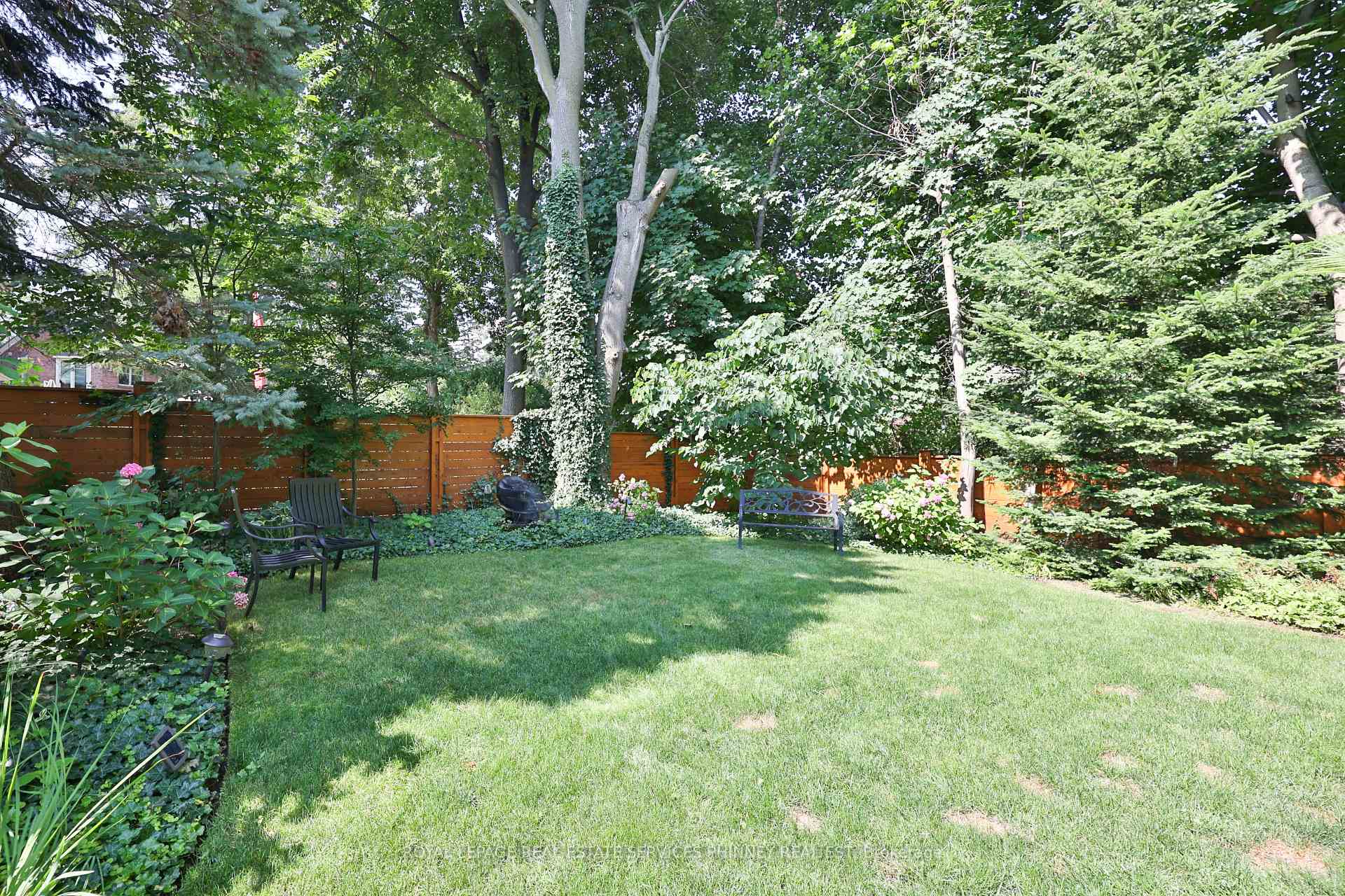 Photo 44 of 541 Arrowhead Road, Mississauga, Lorne Park — HOMEH