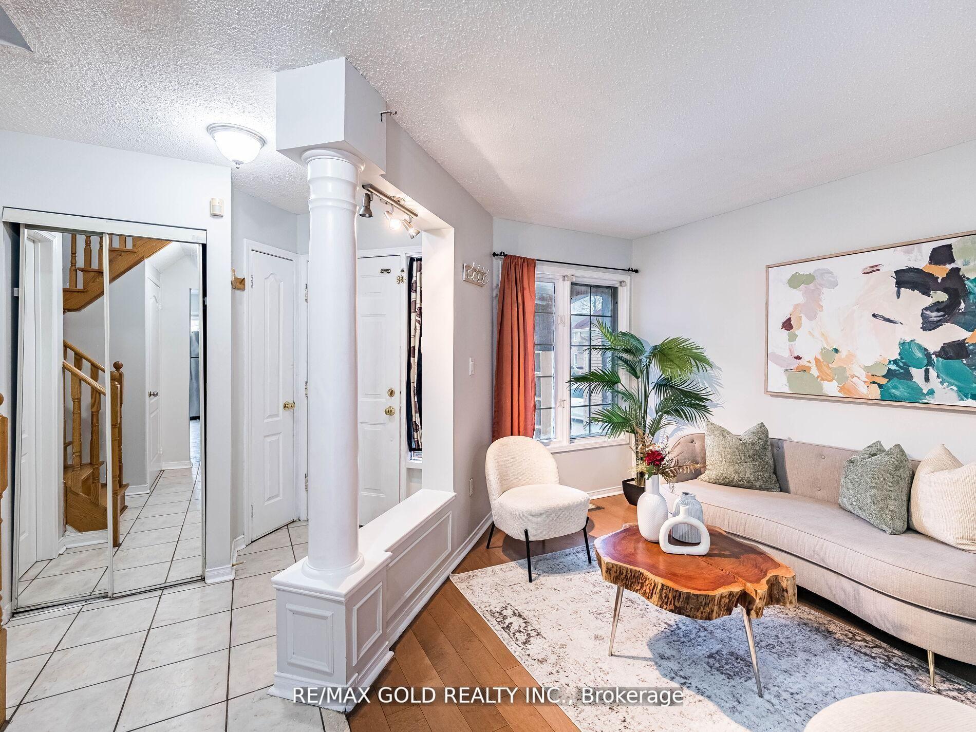 Photo 3 of 33 Fiddleneck Crescent, Brampton, Sandringham-Wellington — HOMEH