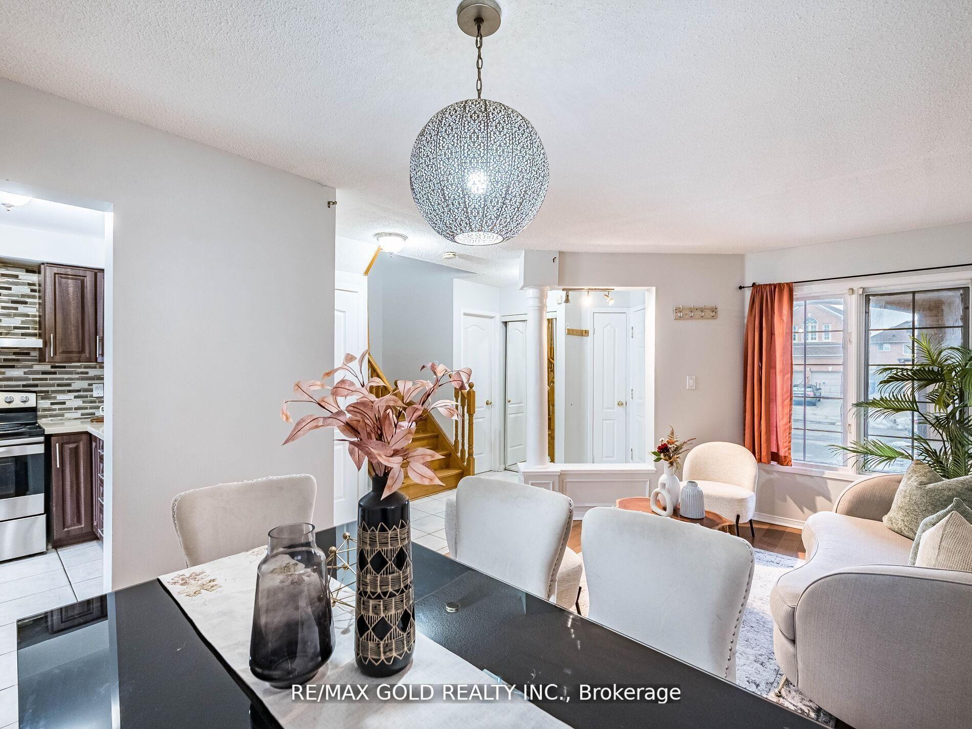 Photo 4 of 33 Fiddleneck Crescent, Brampton, Sandringham-Wellington — HOMEH