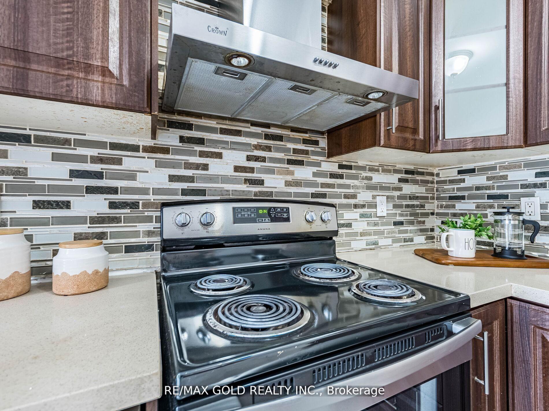 Photo 9 of 33 Fiddleneck Crescent, Brampton, Sandringham-Wellington — HOMEH