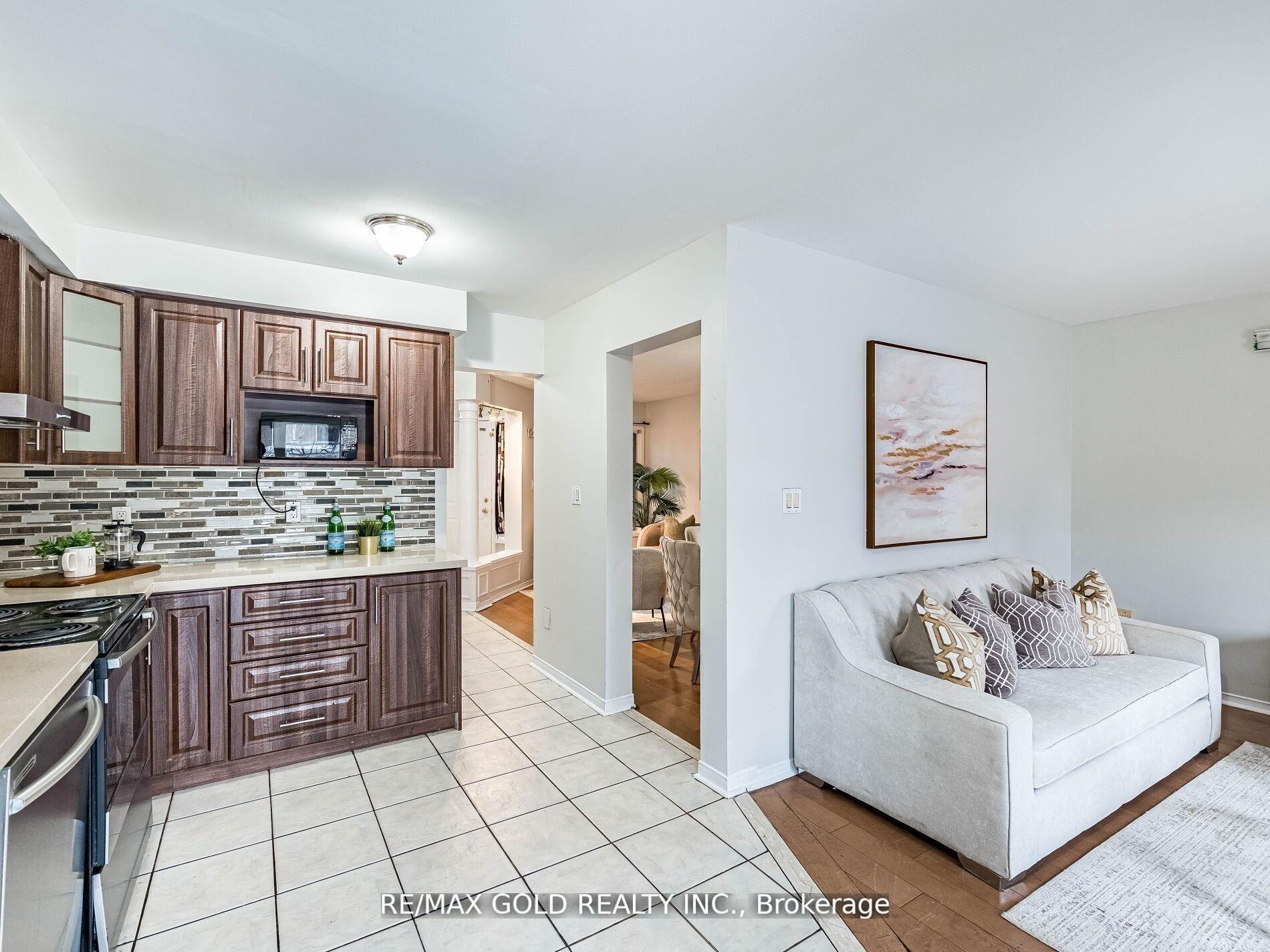 Photo 13 of 33 Fiddleneck Crescent, Brampton, Sandringham-Wellington — HOMEH