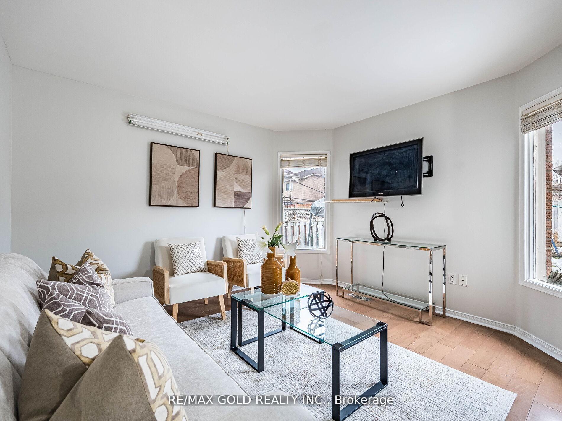 Photo 15 of 33 Fiddleneck Crescent, Brampton, Sandringham-Wellington — HOMEH