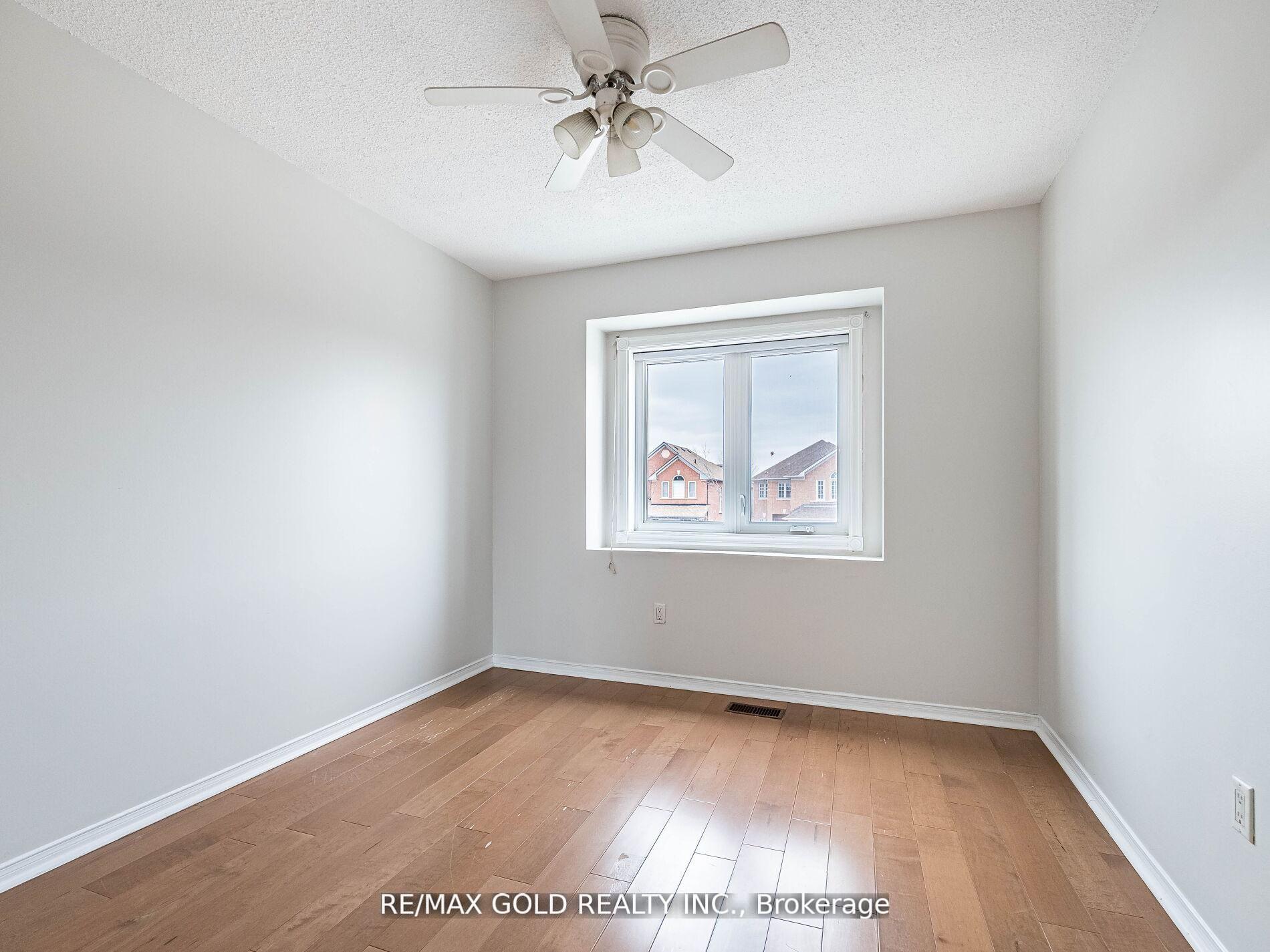 Photo 24 of 33 Fiddleneck Crescent, Brampton, Sandringham-Wellington — HOMEH