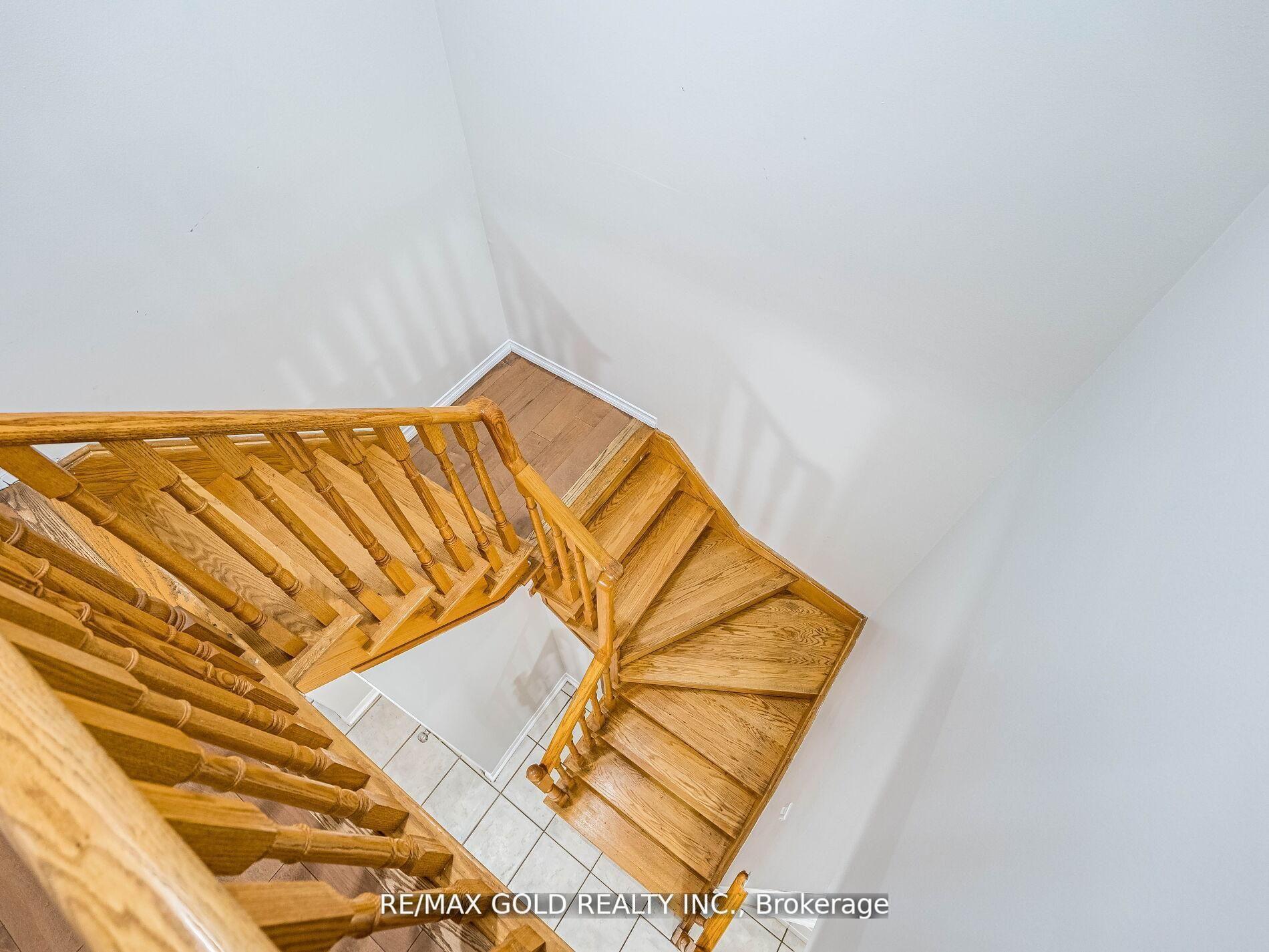 Photo 26 of 33 Fiddleneck Crescent, Brampton, Sandringham-Wellington — HOMEH