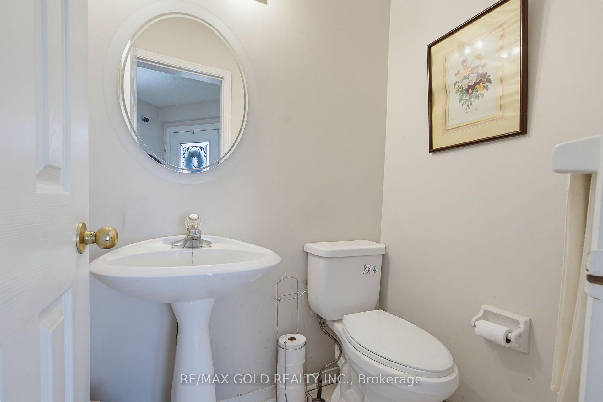 Photo 4 of 51 Alaskan Summit Court, Brampton, Sandringham-Wellington — HOMEH