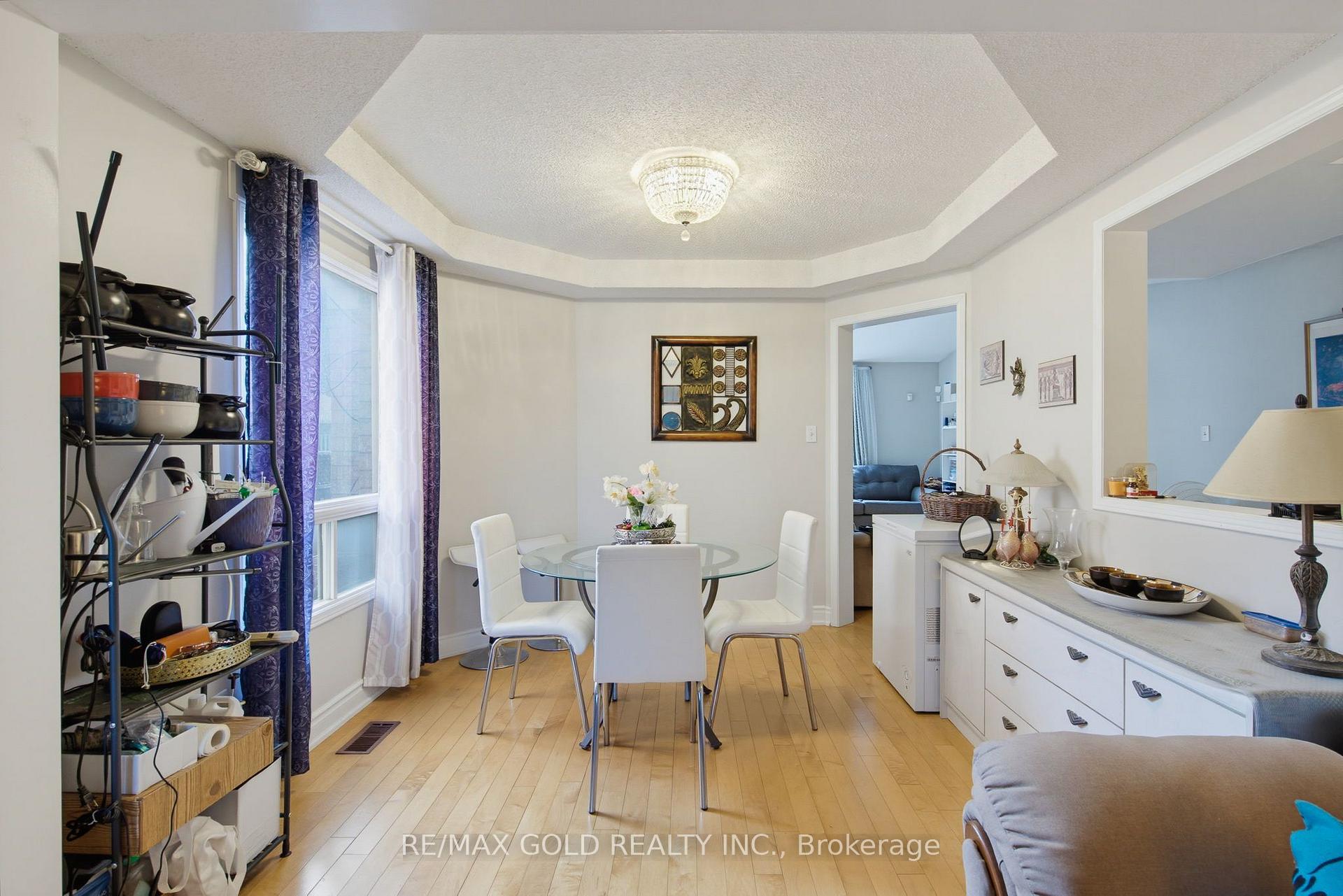 Photo 7 of 51 Alaskan Summit Court, Brampton, Sandringham-Wellington — HOMEH
