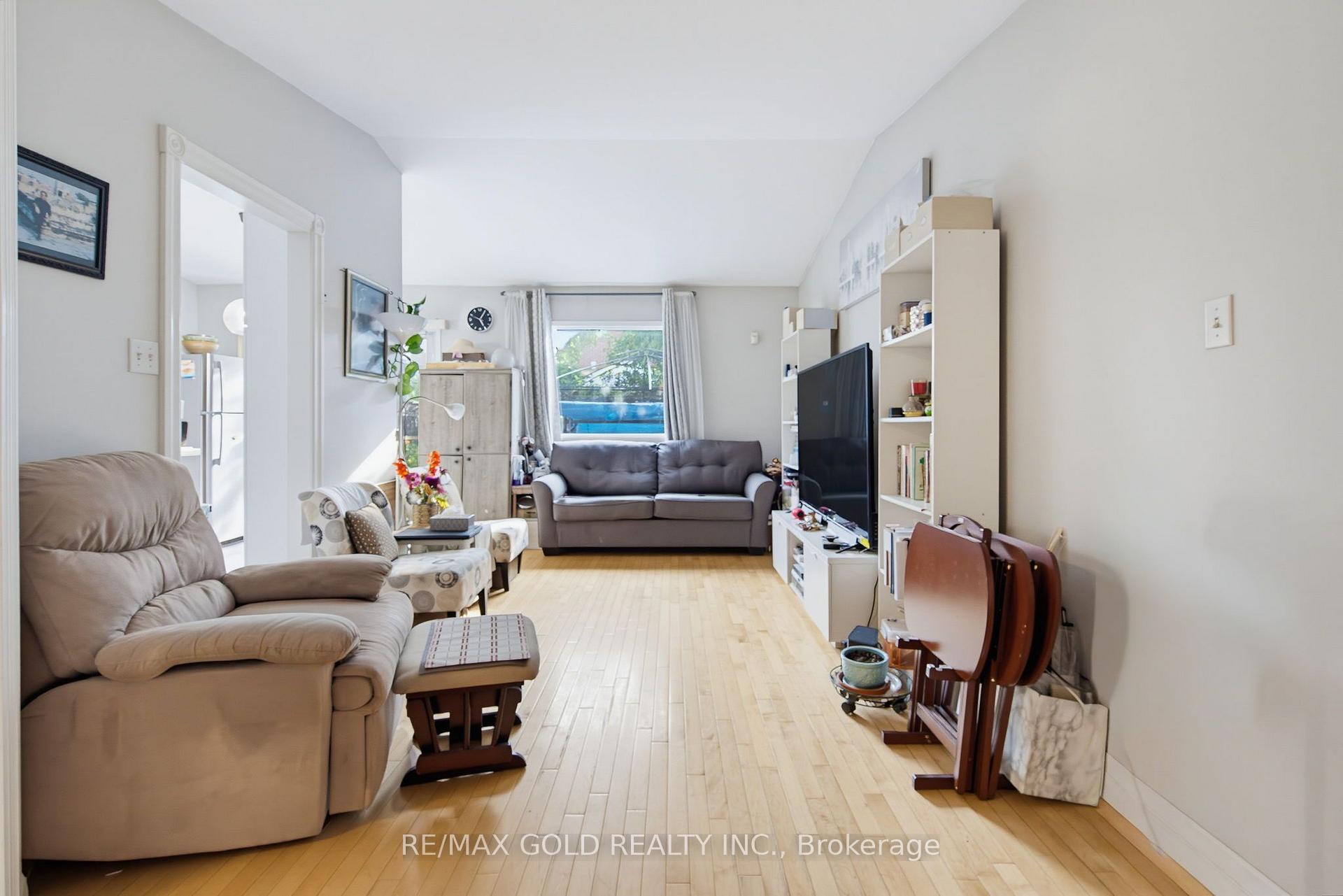 Photo 10 of 51 Alaskan Summit Court, Brampton, Sandringham-Wellington — HOMEH