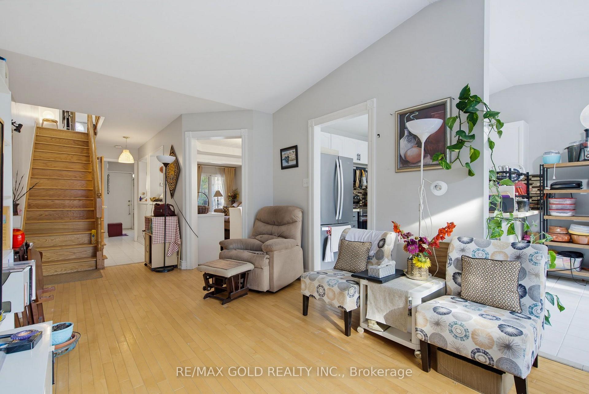 Photo 11 of 51 Alaskan Summit Court, Brampton, Sandringham-Wellington — HOMEH