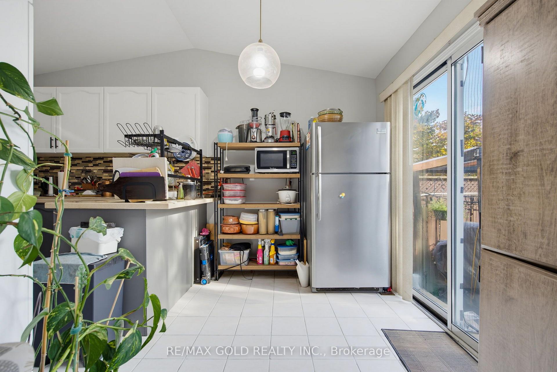 Photo 12 of 51 Alaskan Summit Court, Brampton, Sandringham-Wellington — HOMEH