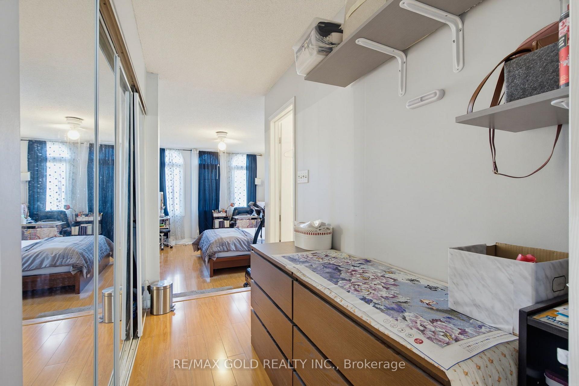 Photo 17 of 51 Alaskan Summit Court, Brampton, Sandringham-Wellington — HOMEH