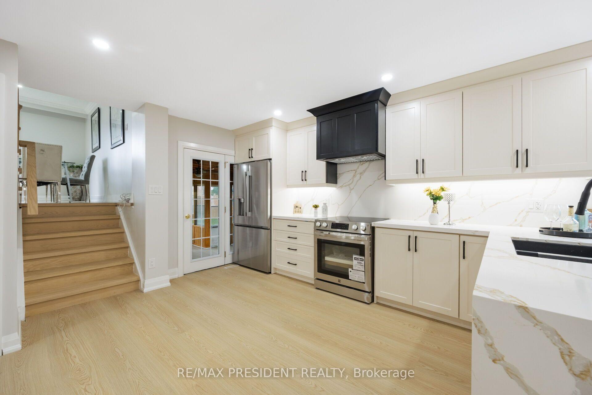 Photo 3 of 5 Simmons Boulevard, Brampton, Madoc — HOMEH