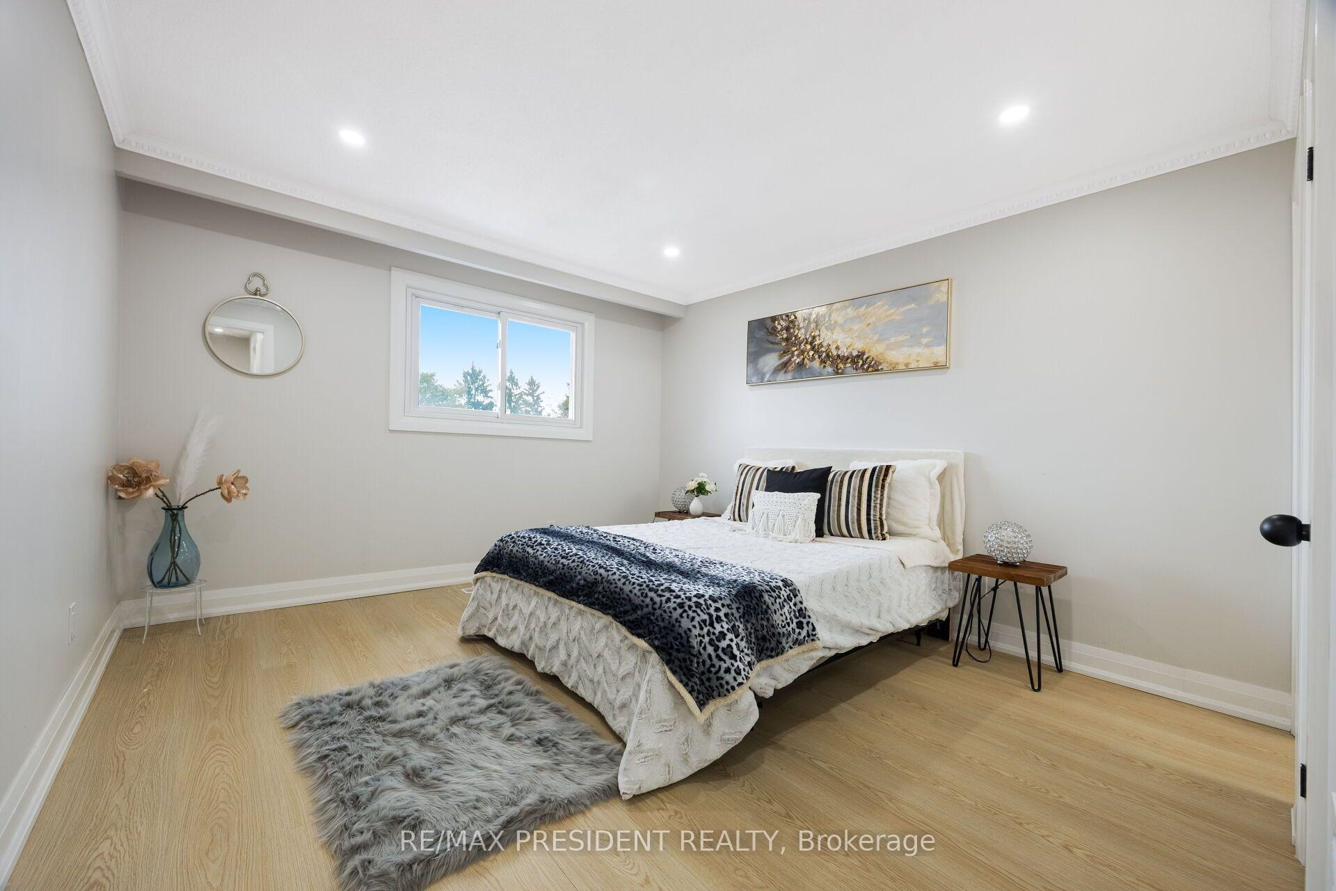 Photo 15 of 5 Simmons Boulevard, Brampton, Madoc — HOMEH