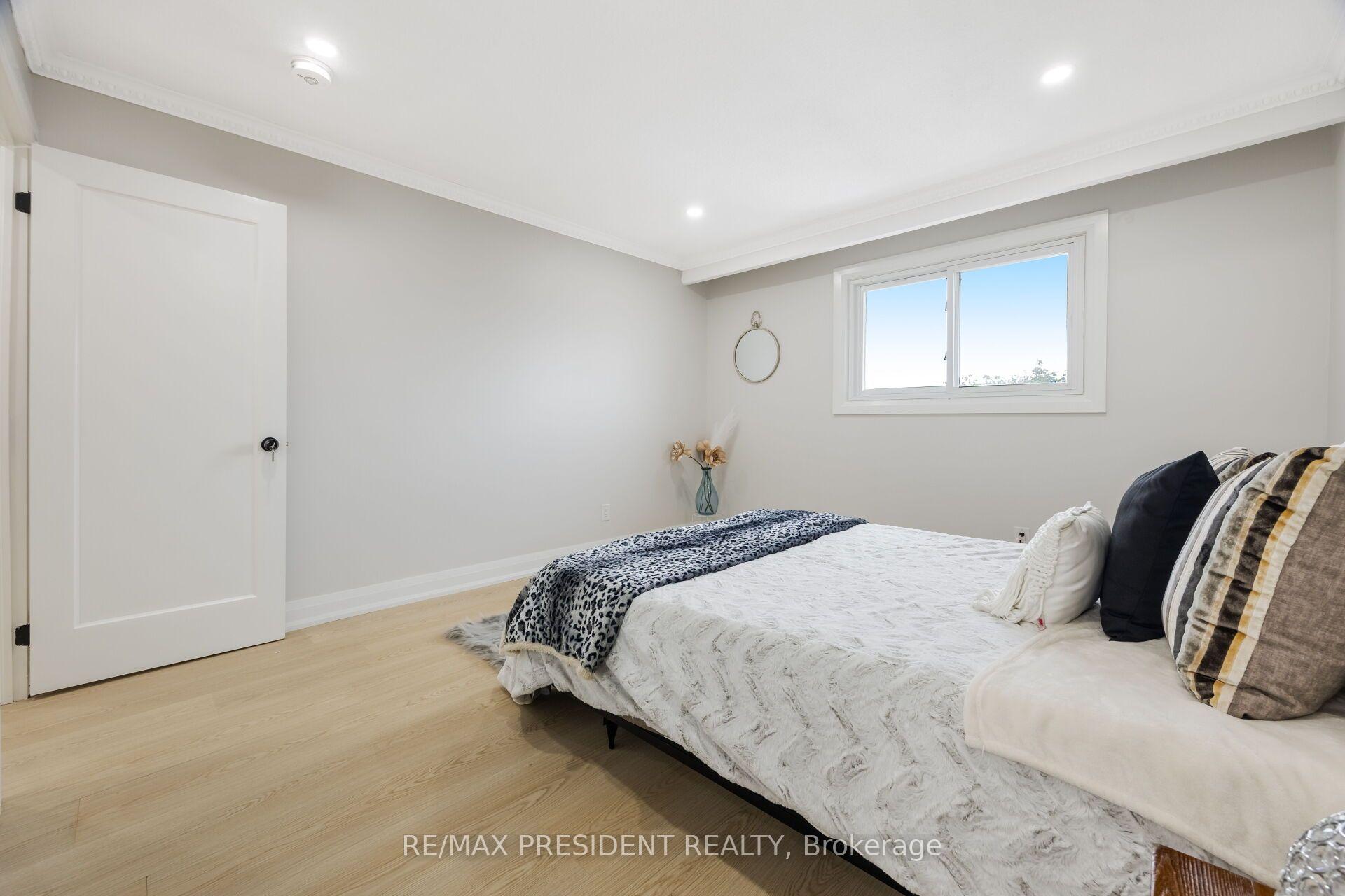 Photo 17 of 5 Simmons Boulevard, Brampton, Madoc — HOMEH