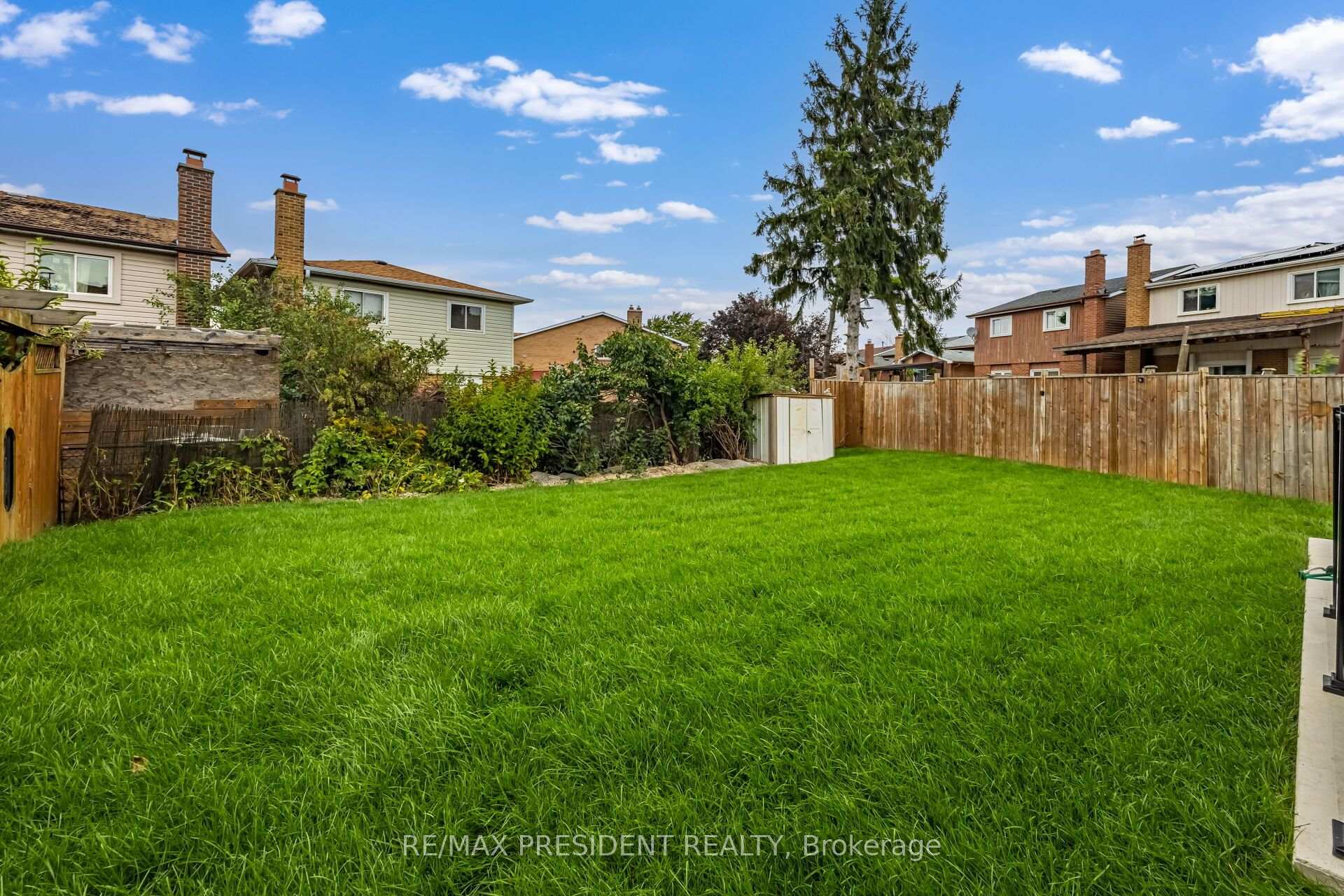 Photo 48 of 5 Simmons Boulevard, Brampton, Madoc — HOMEH