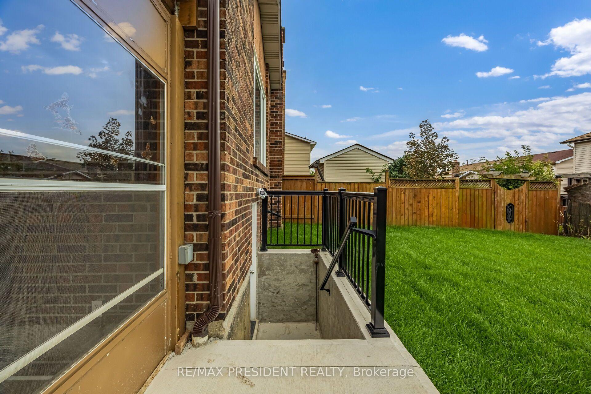 Photo 49 of 5 Simmons Boulevard, Brampton, Madoc — HOMEH