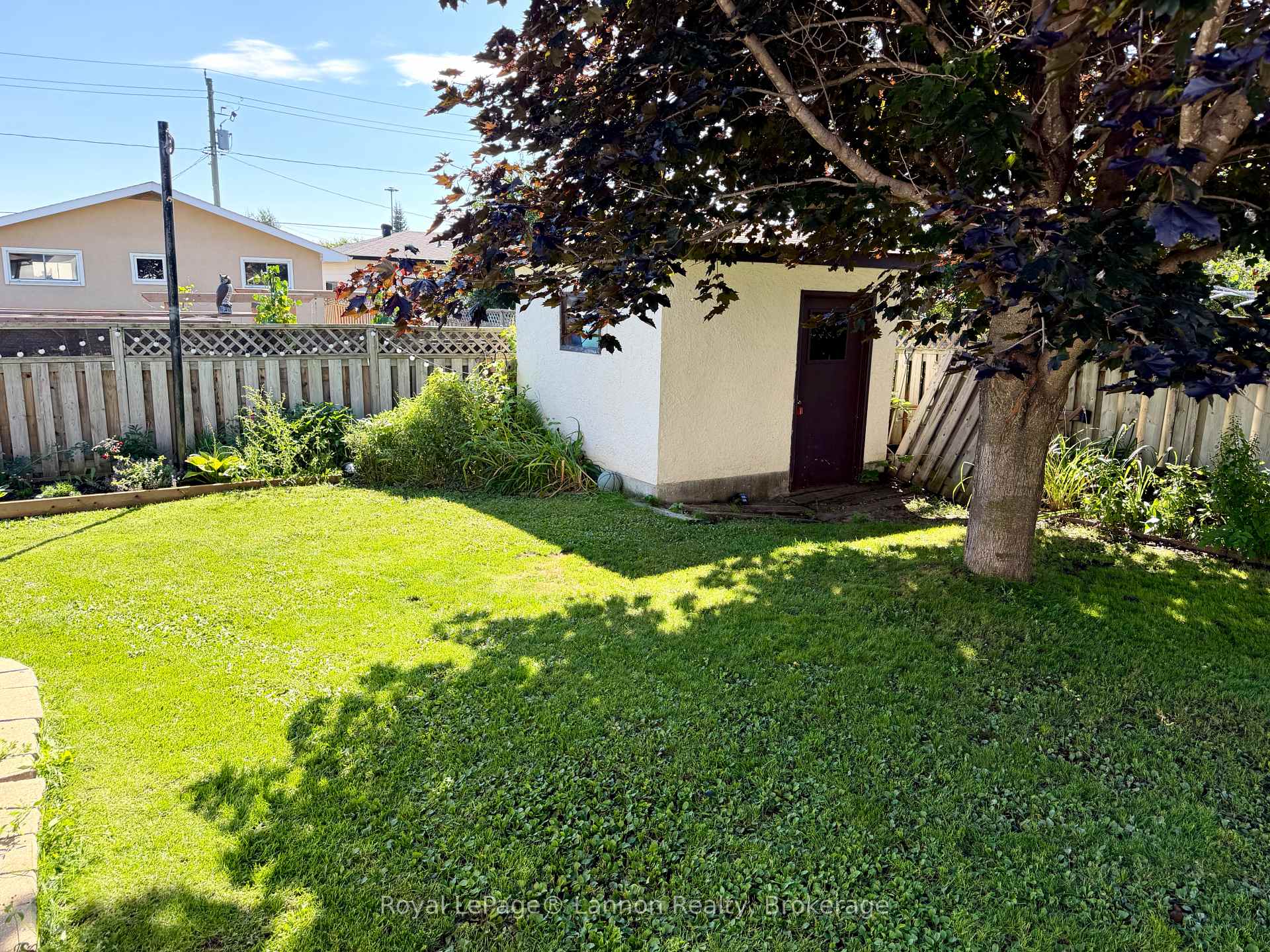 Photo 38 of 417 Strand Avenue, Thunder Bay, John Street North — HOMEH