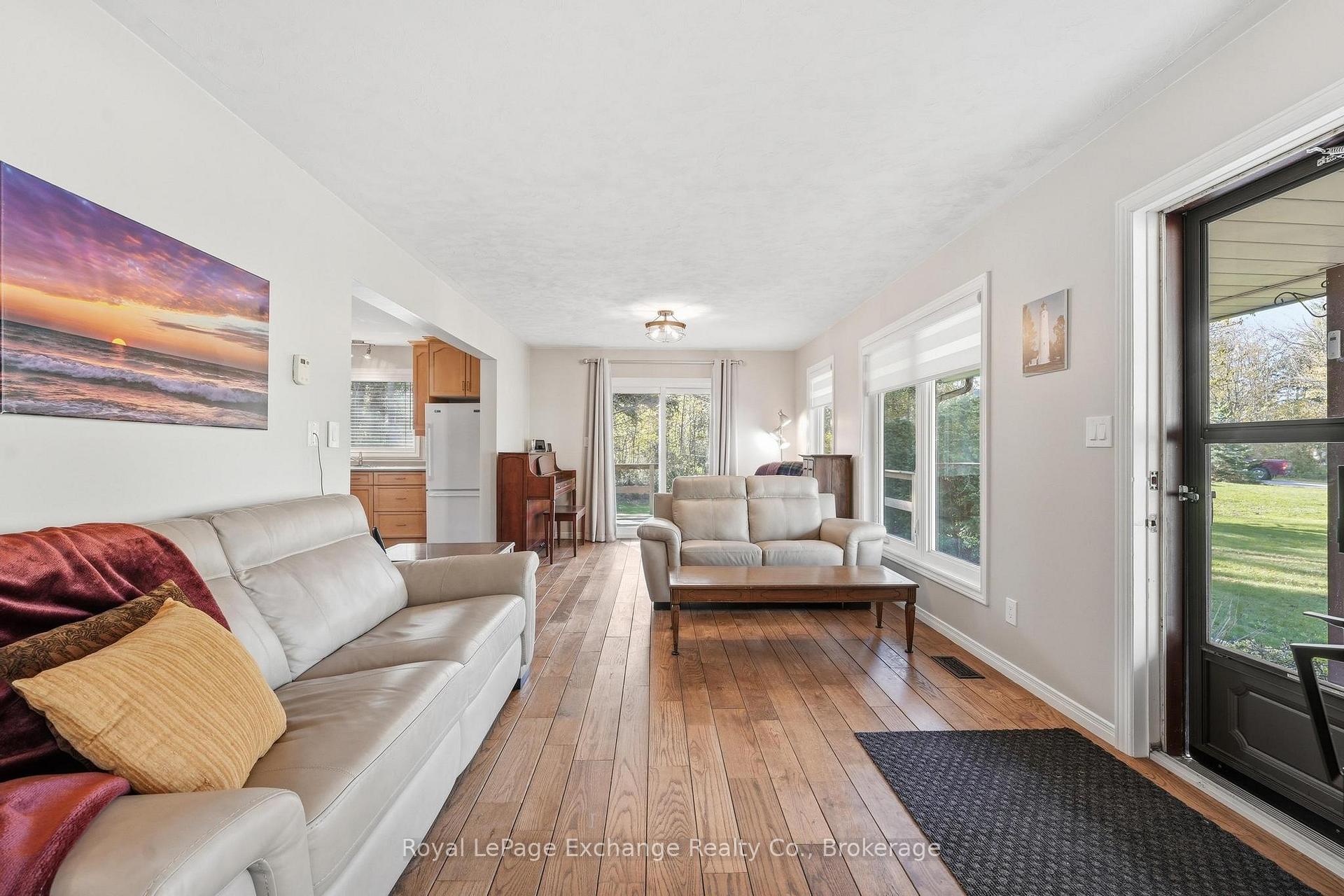 Photo 4 of 924 Tanglewood Drive, Huron-Kinloss — HOMEH