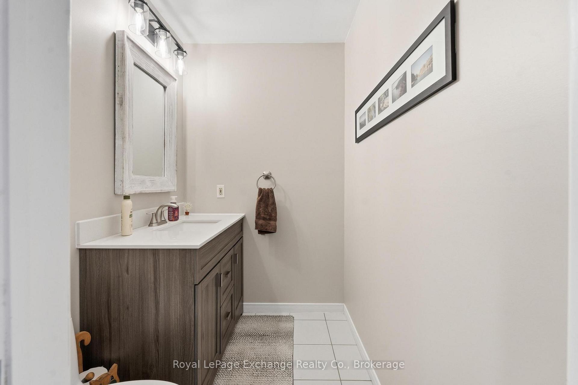 Photo 16 of 924 Tanglewood Drive, Huron-Kinloss — HOMEH