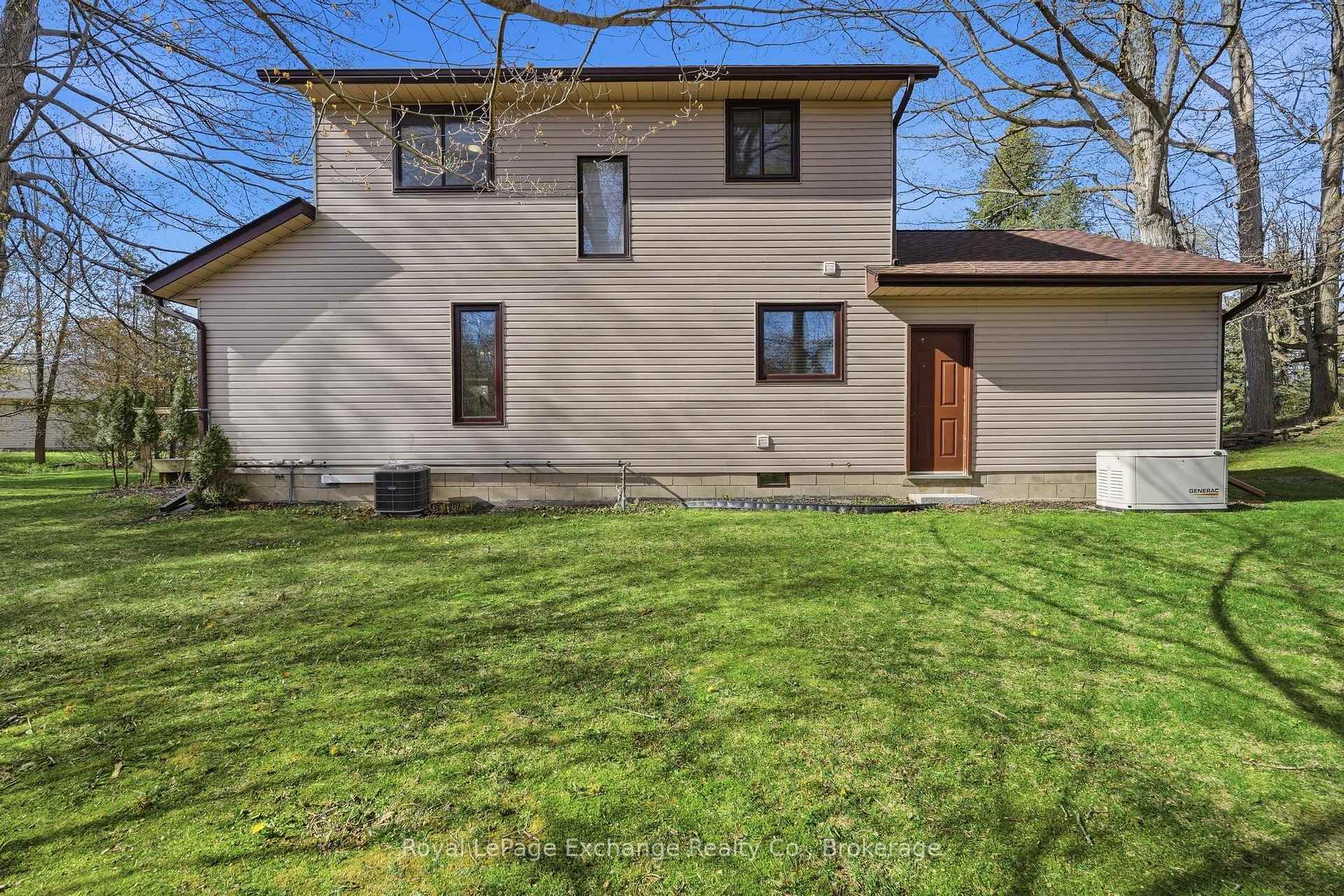 Photo 29 of 924 Tanglewood Drive, Huron-Kinloss — HOMEH