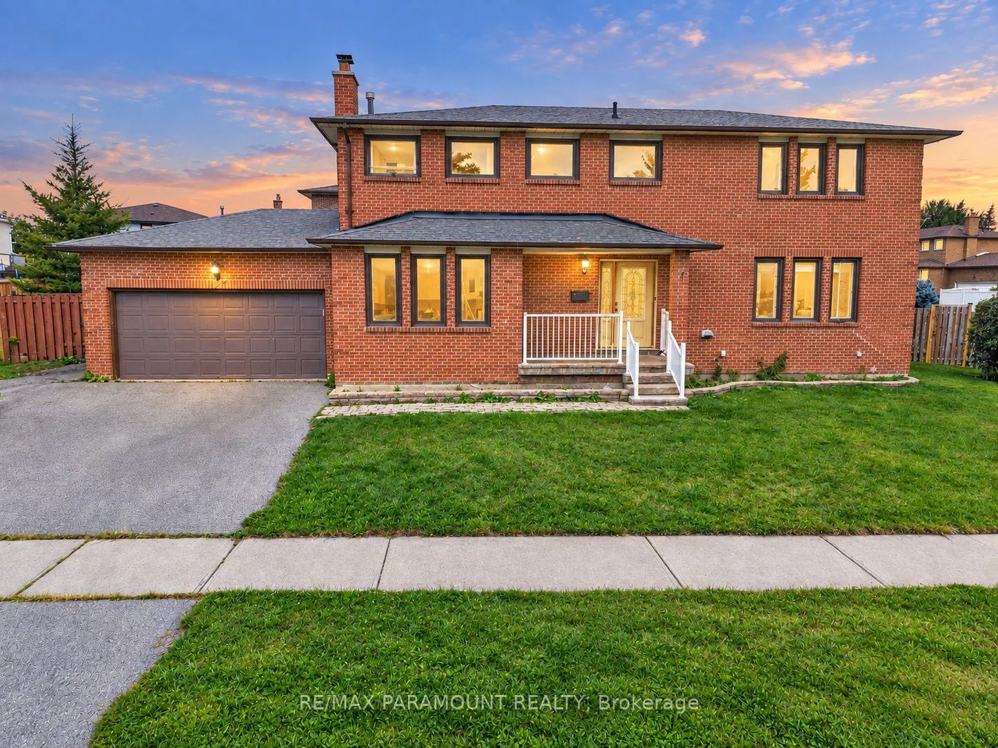 Photo 2 of 42 Ripley Crescent, Brampton, Fletcher's West — HOMEH