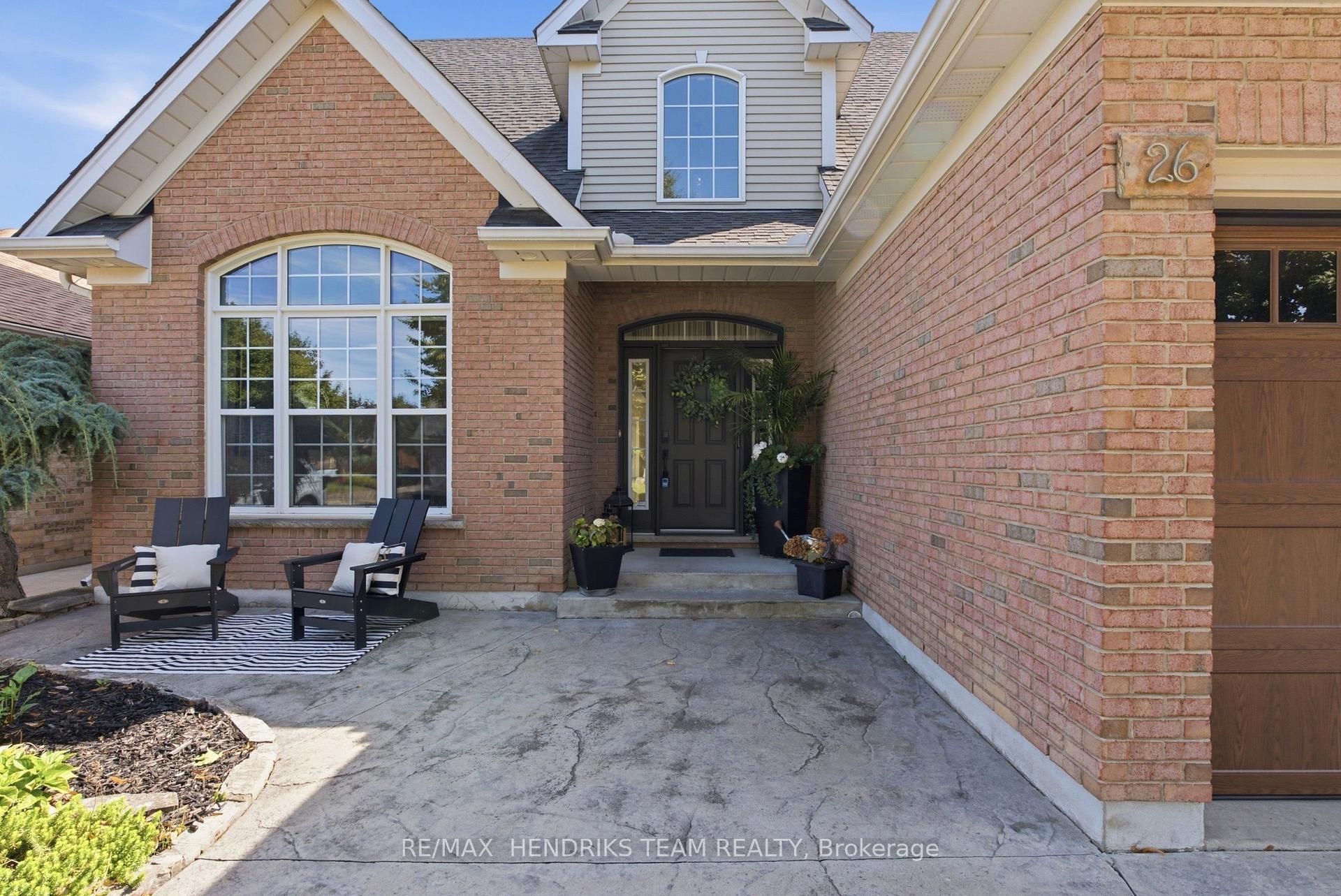Photo 4 of 26 Countryside Drive, St. Catharines, Grapeview — HOMEH