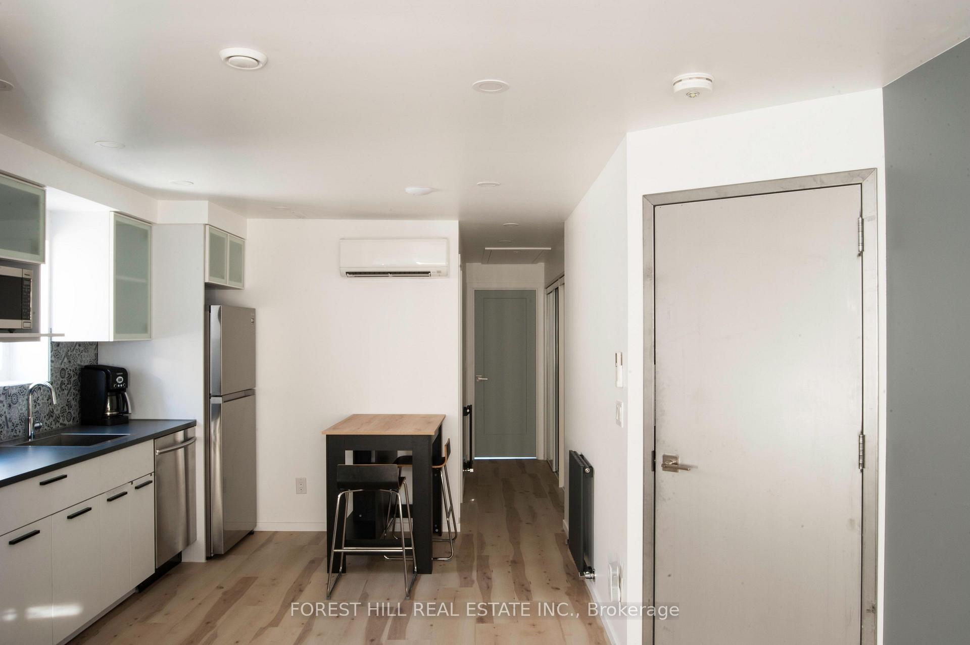 Photo 5 of Unit Second Floor, 214 Blackthorn Avenue, Toronto, Weston-Pellam Park — HOMEH