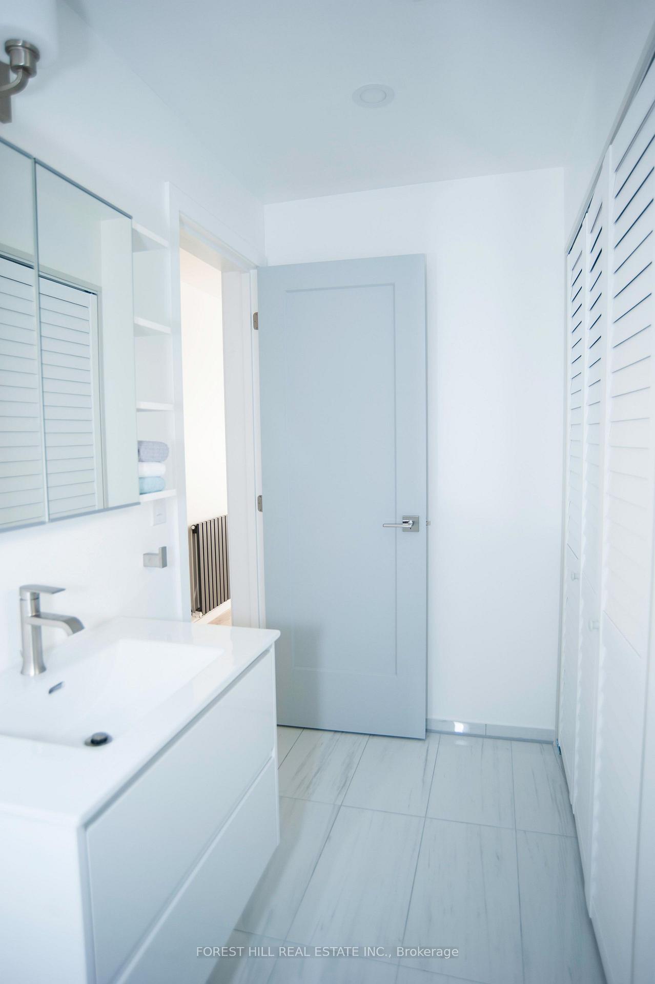 Photo 9 of Unit Second Floor, 214 Blackthorn Avenue, Toronto, Weston-Pellam Park — HOMEH