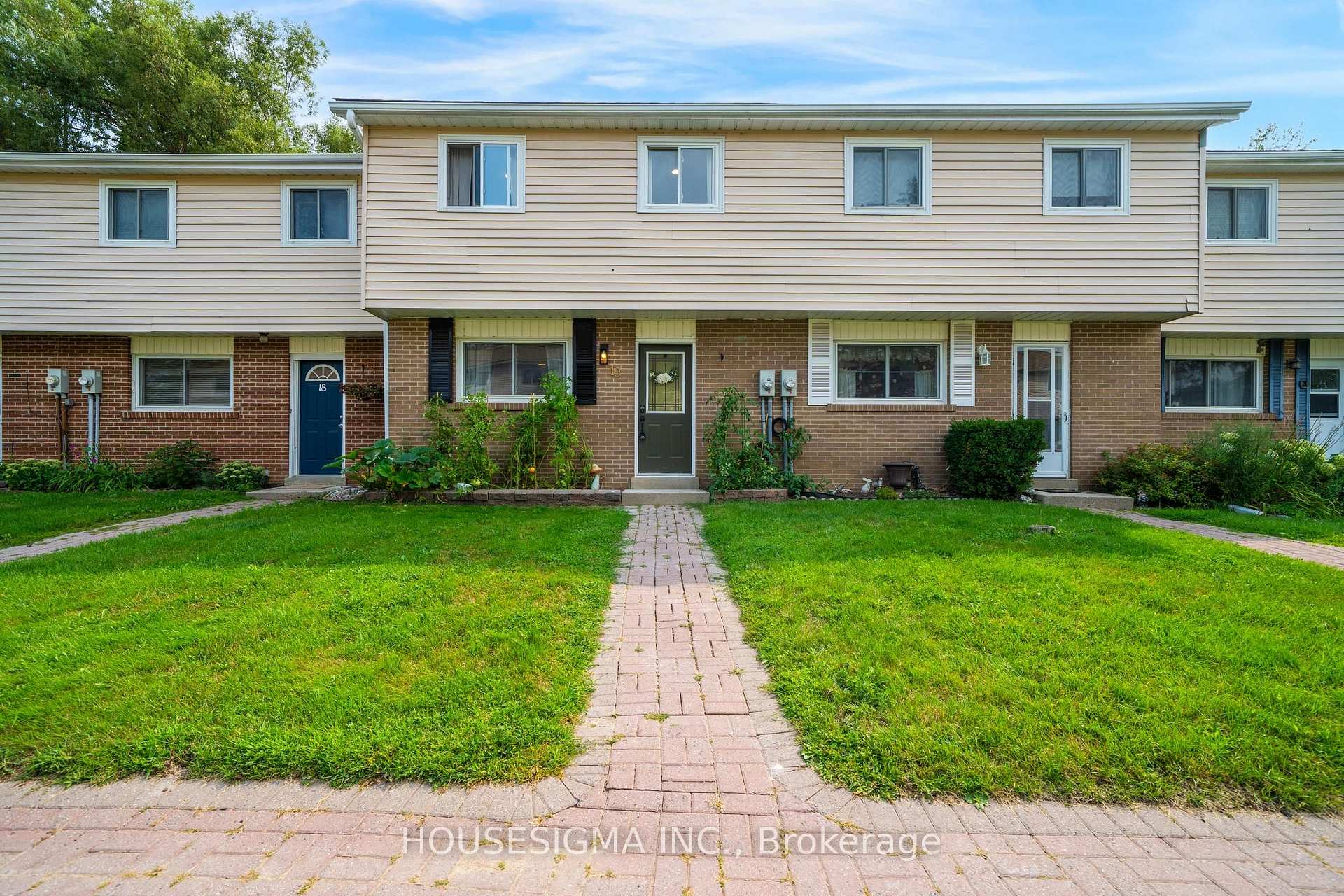 Front of Unit 19, 40 East Street