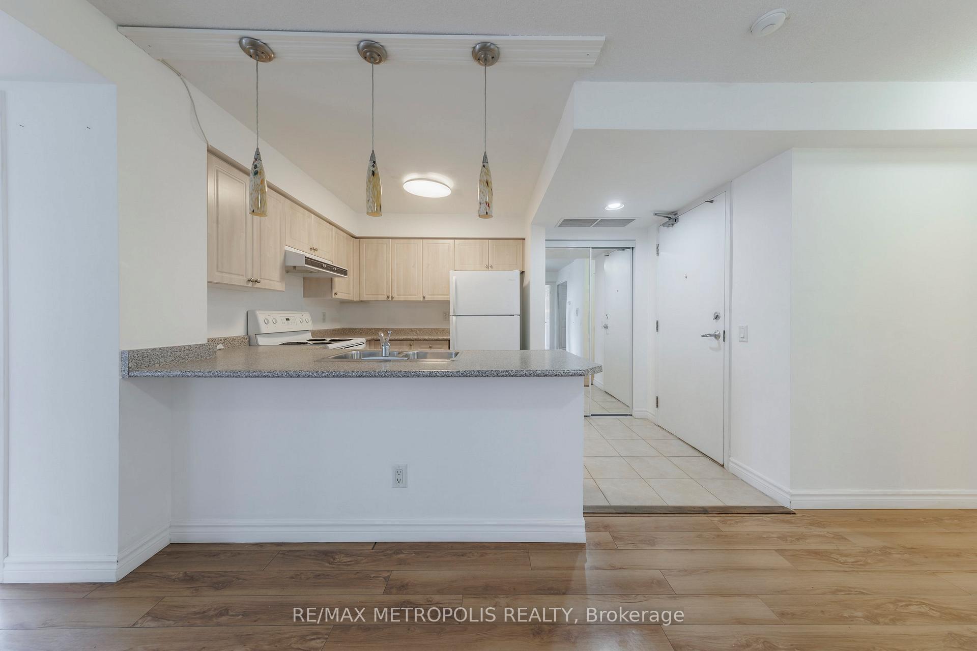 Photo 4 of Unit 1101, 153 Beecroft Road, North York, Lansing-Westgate — HOMEH