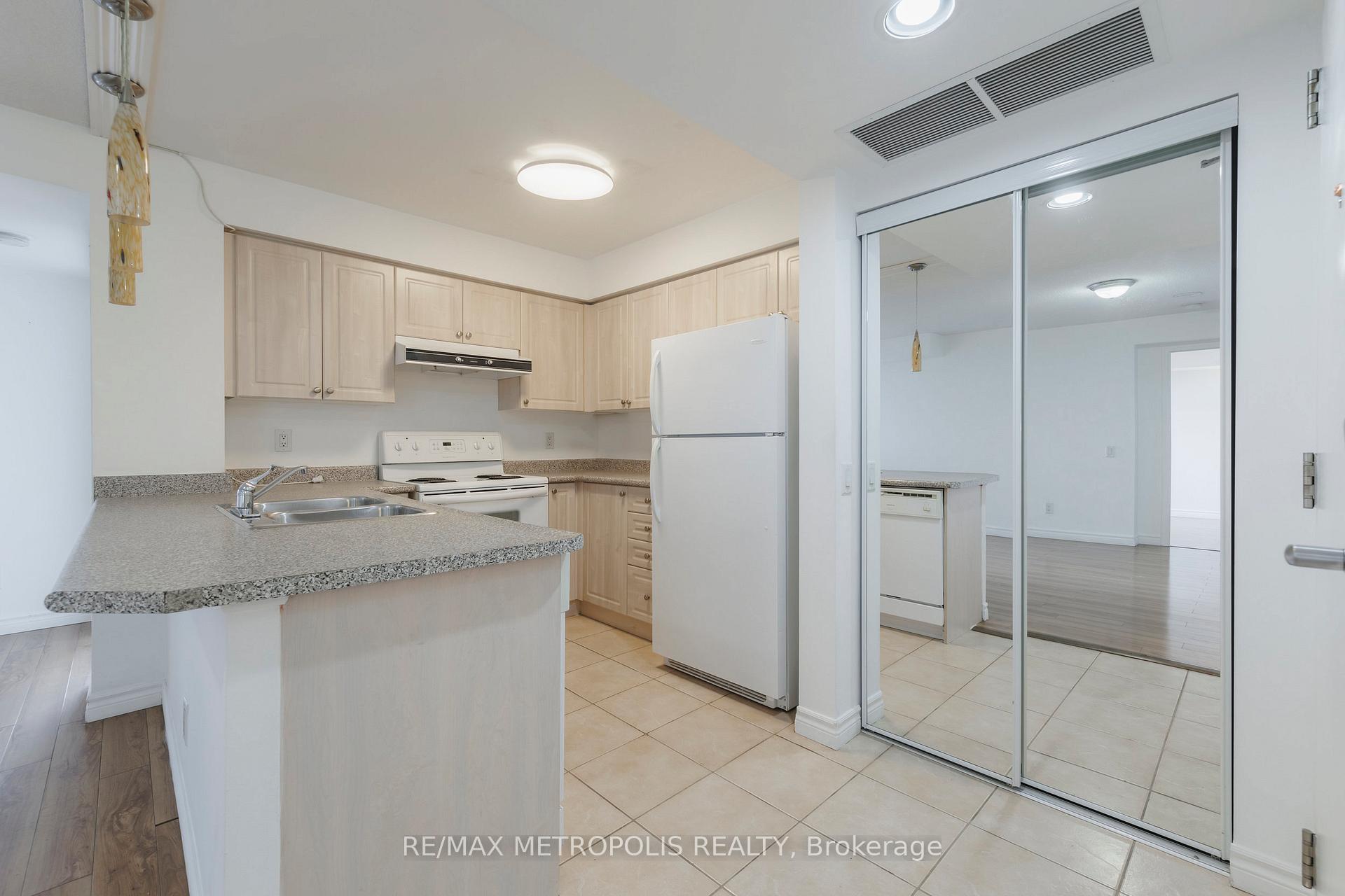 Photo 5 of Unit 1101, 153 Beecroft Road, North York, Lansing-Westgate — HOMEH