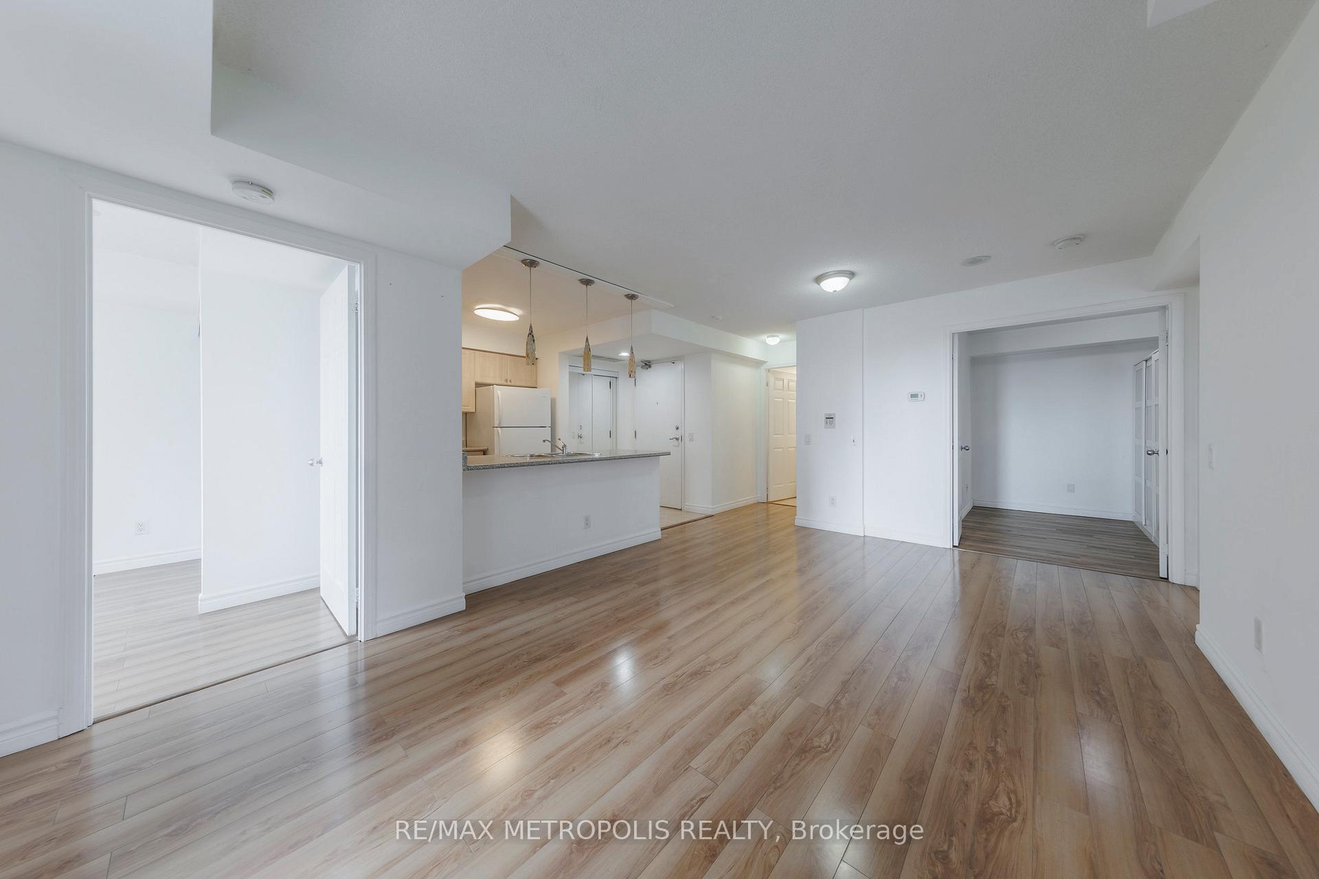Photo 8 of Unit 1101, 153 Beecroft Road, North York, Lansing-Westgate — HOMEH