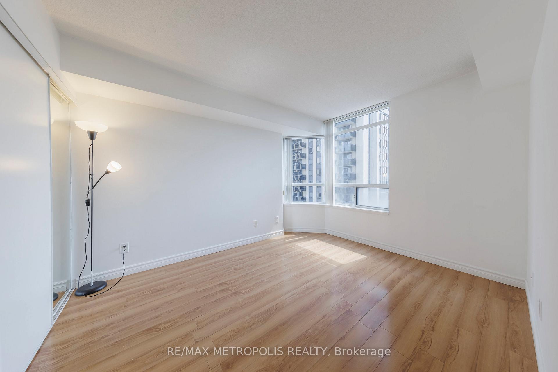 Photo 11 of Unit 1101, 153 Beecroft Road, North York, Lansing-Westgate — HOMEH
