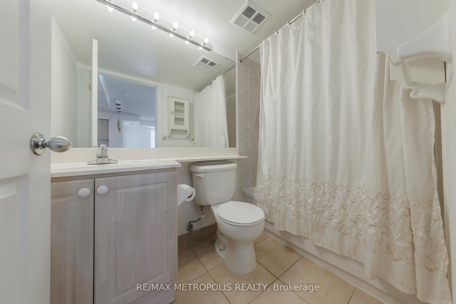 Photo 14 of Unit 1101, 153 Beecroft Road, North York, Lansing-Westgate — HOMEH