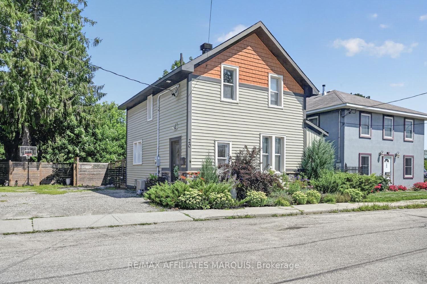 Photo 5 of 20 River Street, Smiths Falls, Smiths Falls — HOMEH
