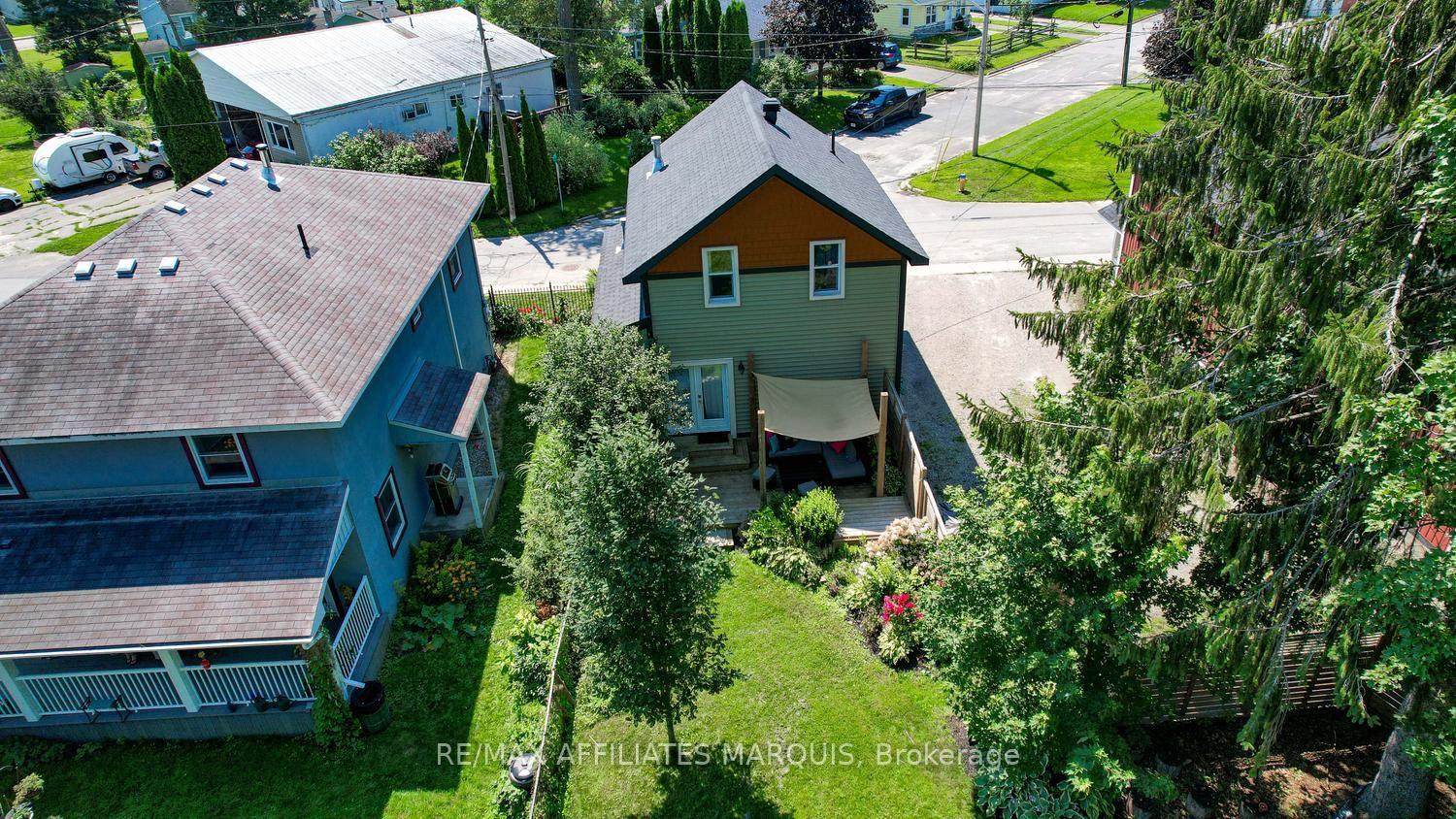 Photo 34 of 20 River Street, Smiths Falls, Smiths Falls — HOMEH